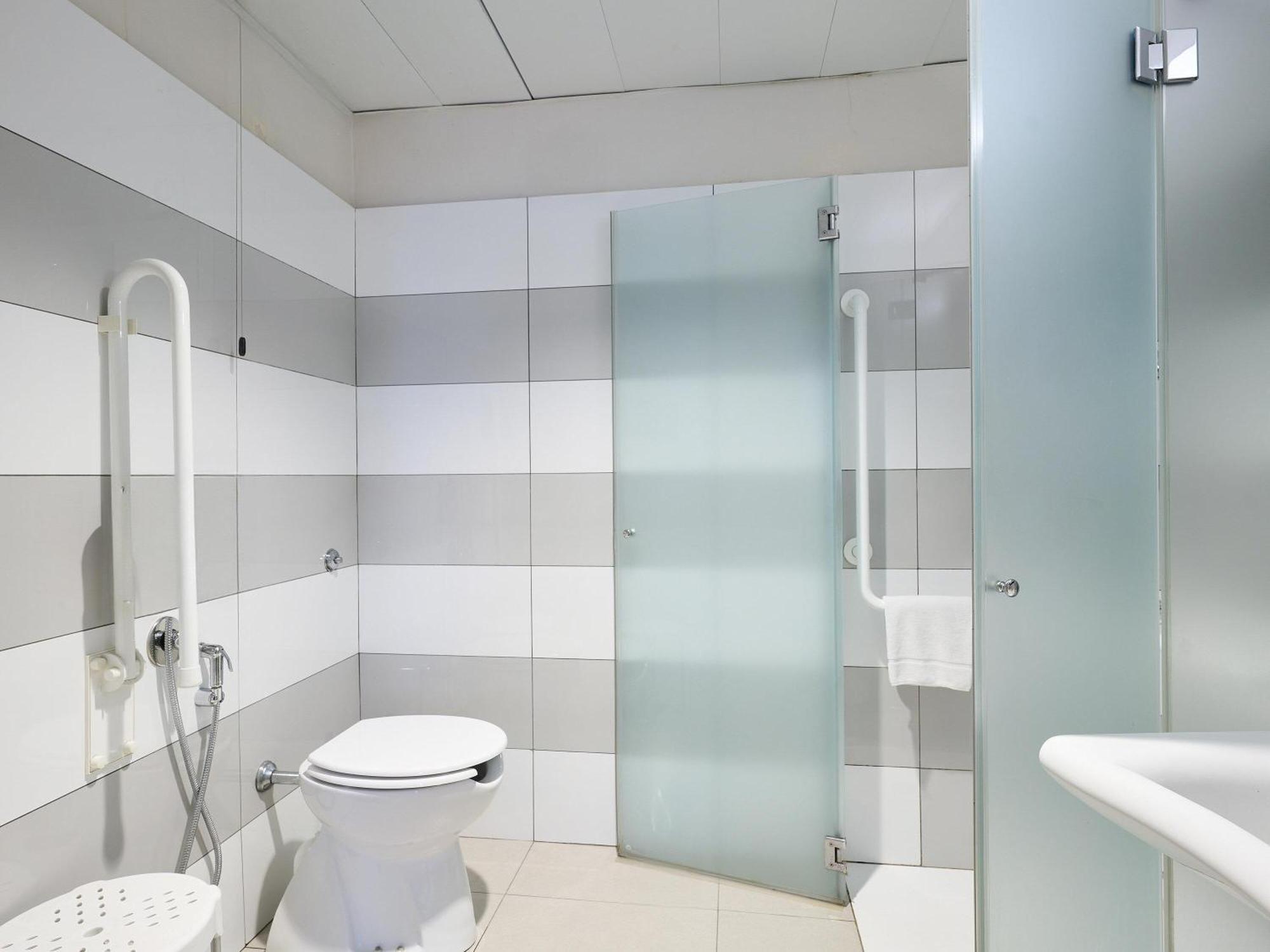 Triple Room Disability Access,1742597637:JPEG