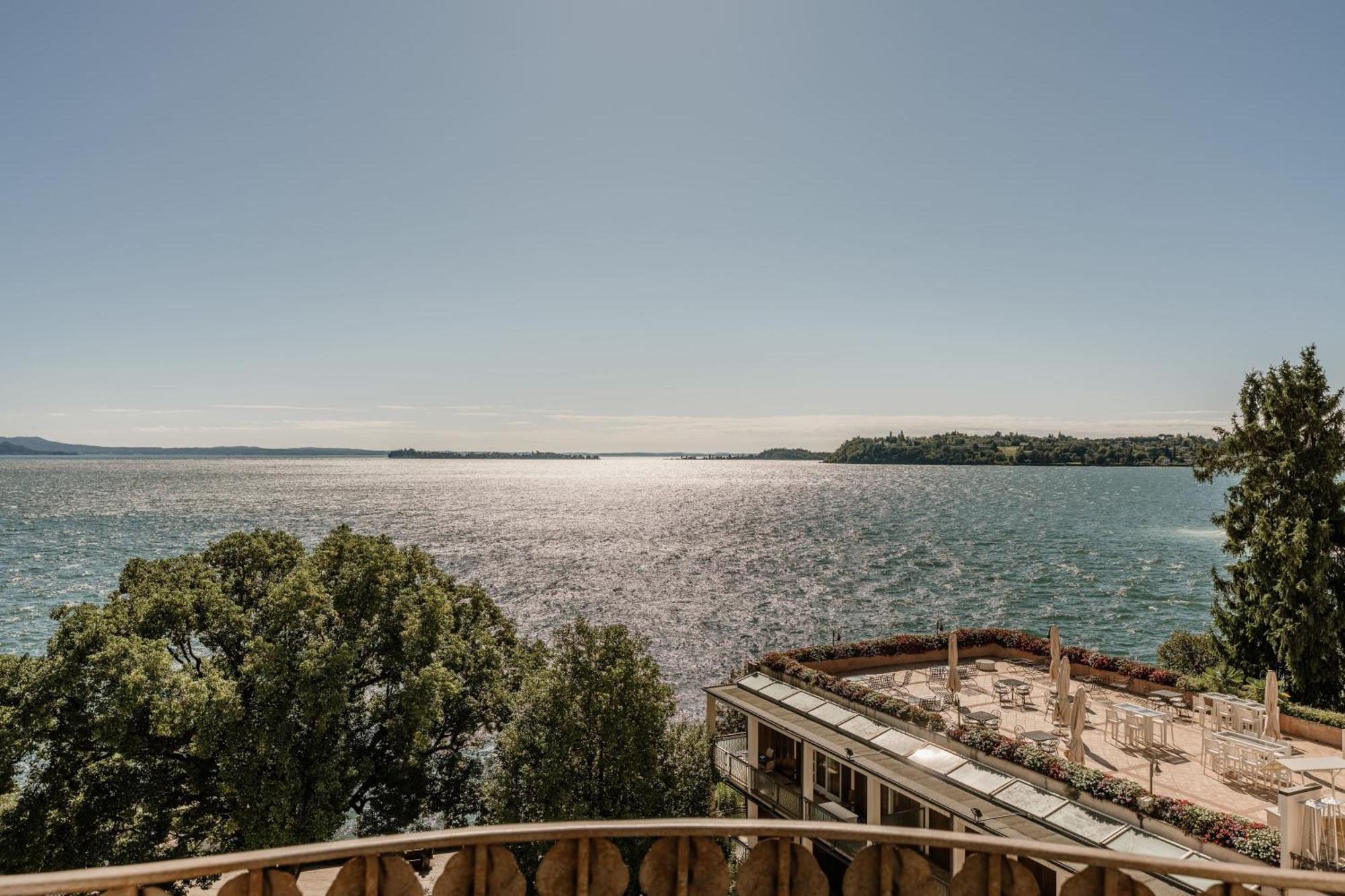 Deluxe Double Room Balcony Lake View