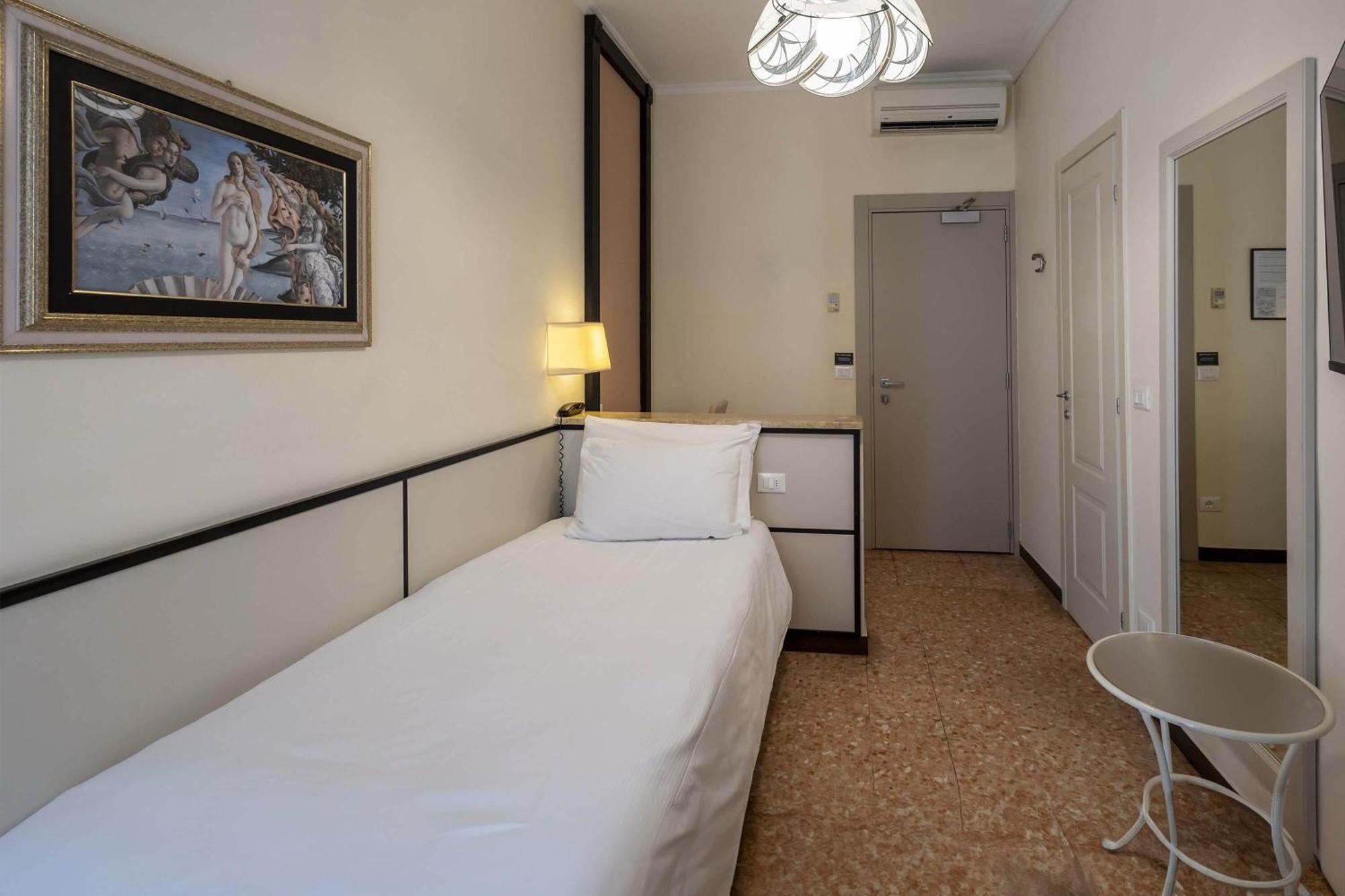 Single Room Balcony