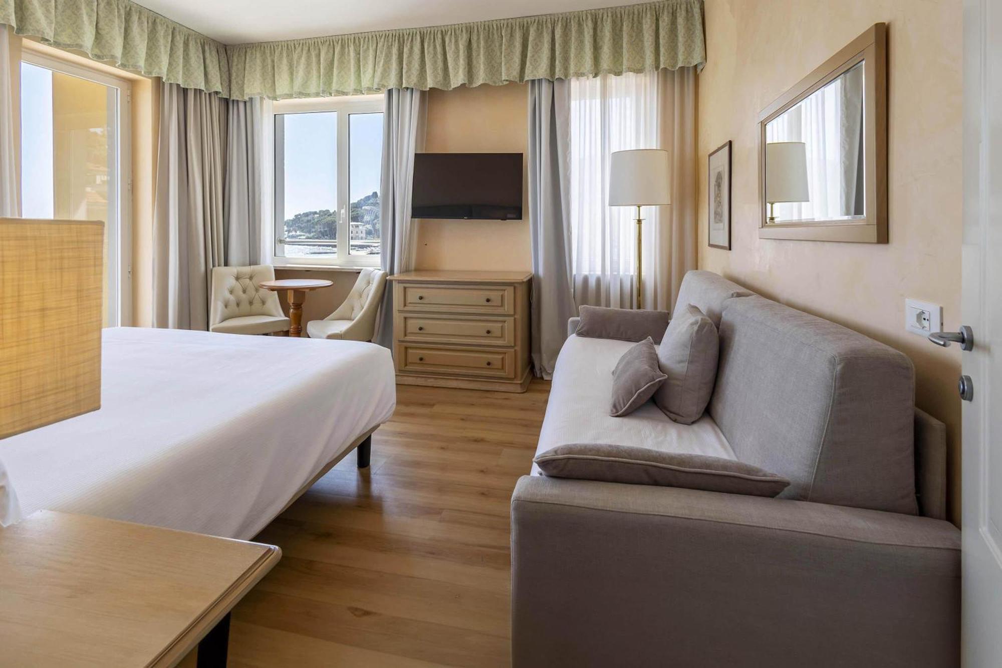 Triple Room Sea View