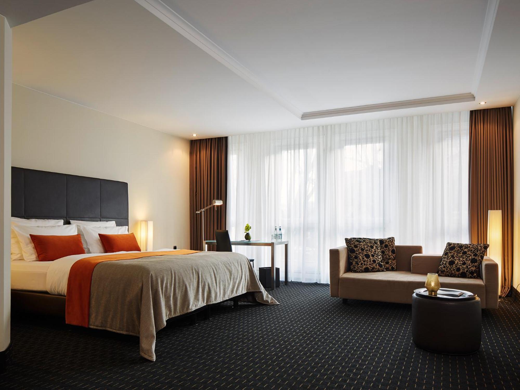 Large Classic Room