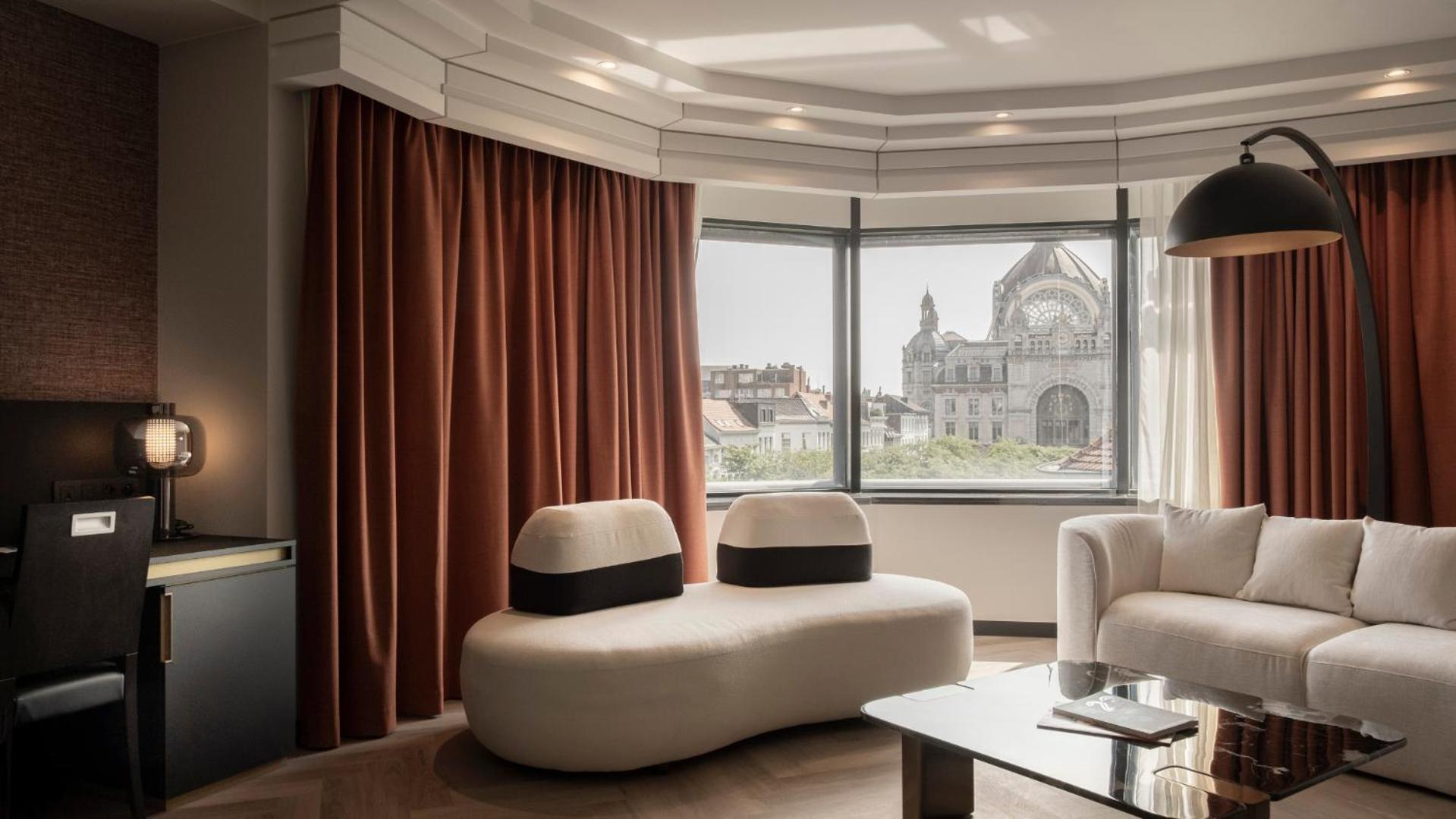 Junior Suite City View