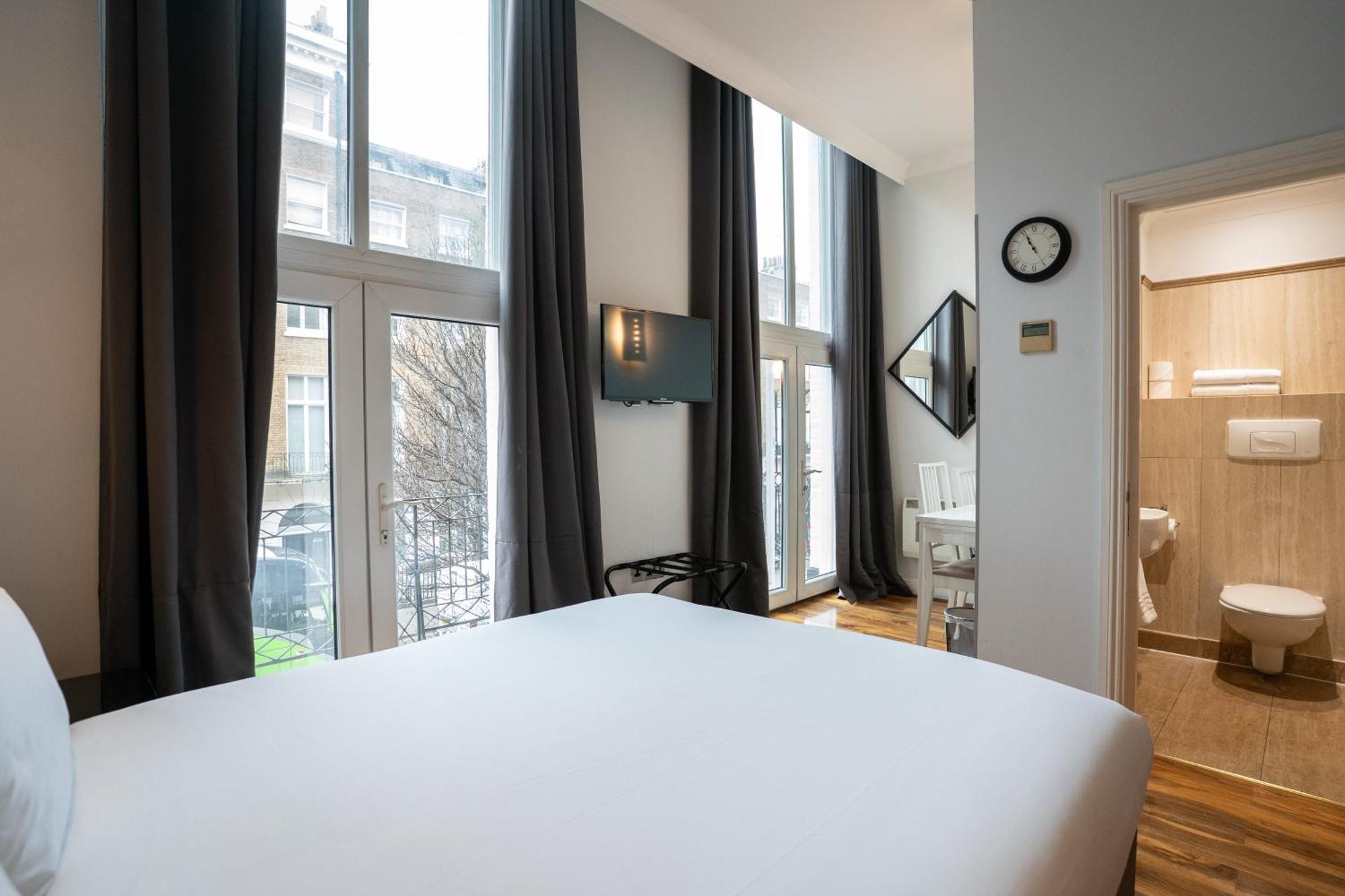 Superior Junior Twin Room Balcony