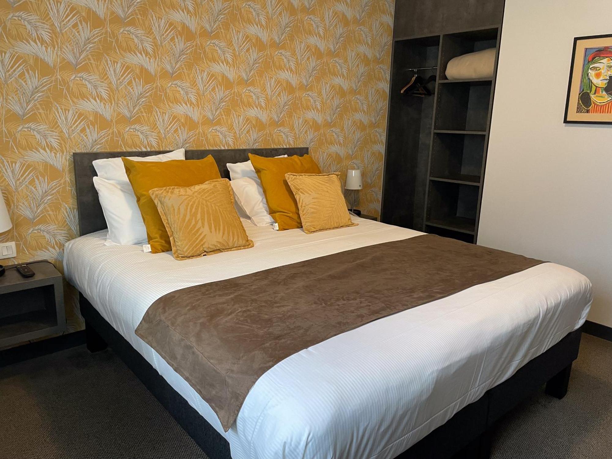 Superior Double Room Club Level
