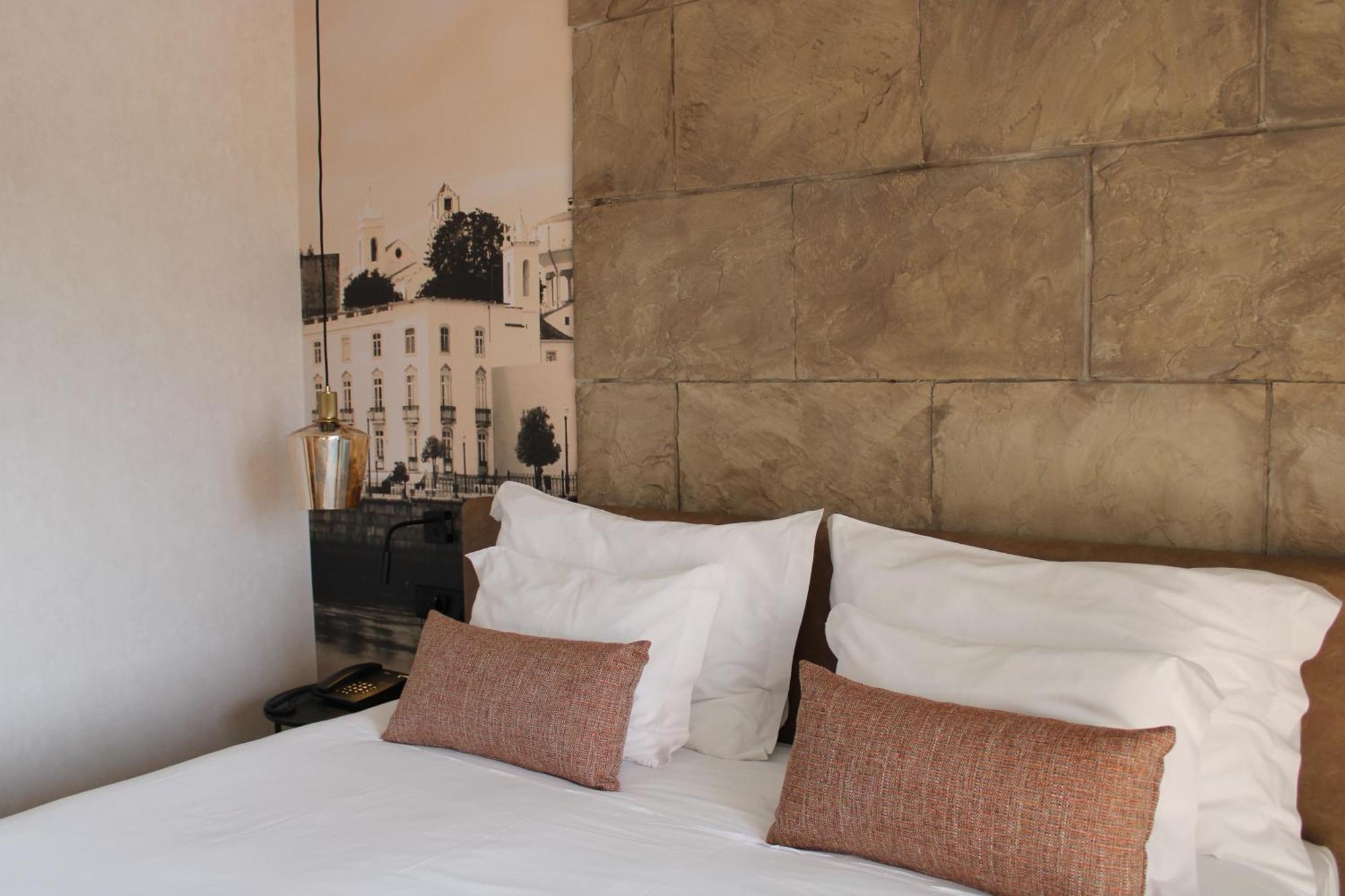 Superior Double Room,1742601587:JPEG