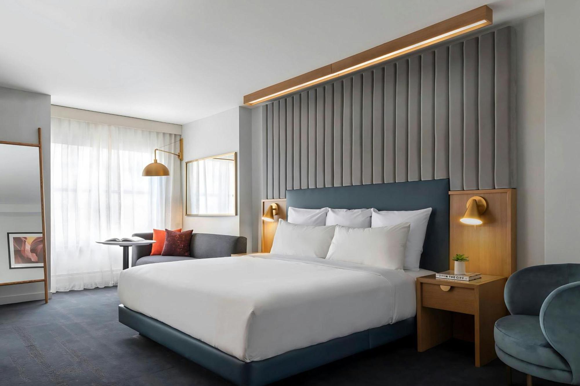 King Room,1742601531:JPEG
