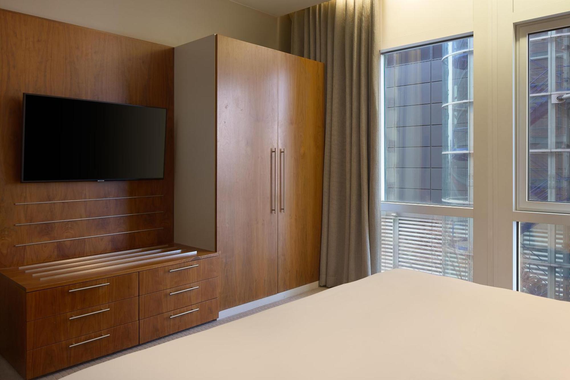 One-Bedroom Suite
