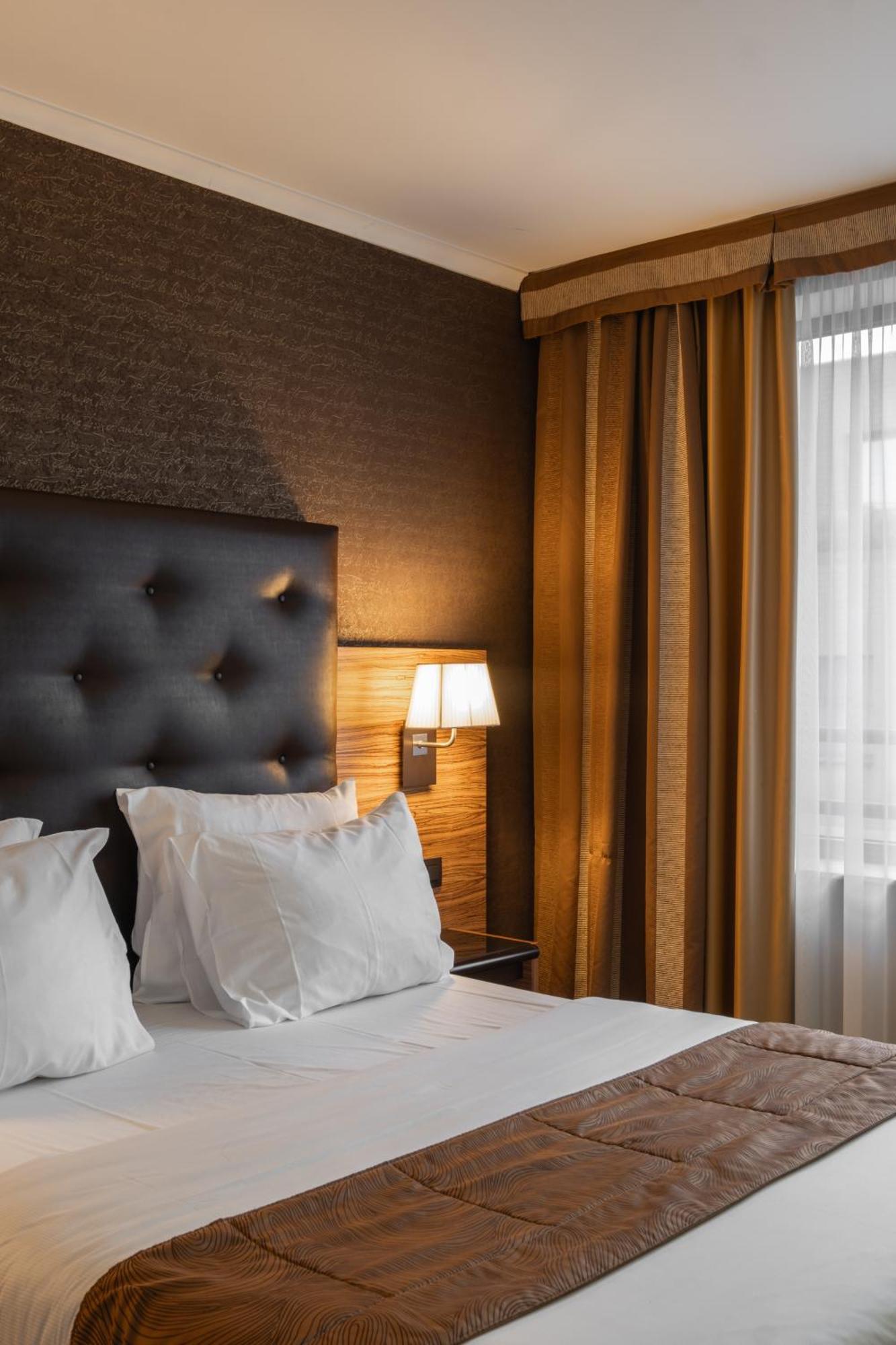 Standard Executive Room