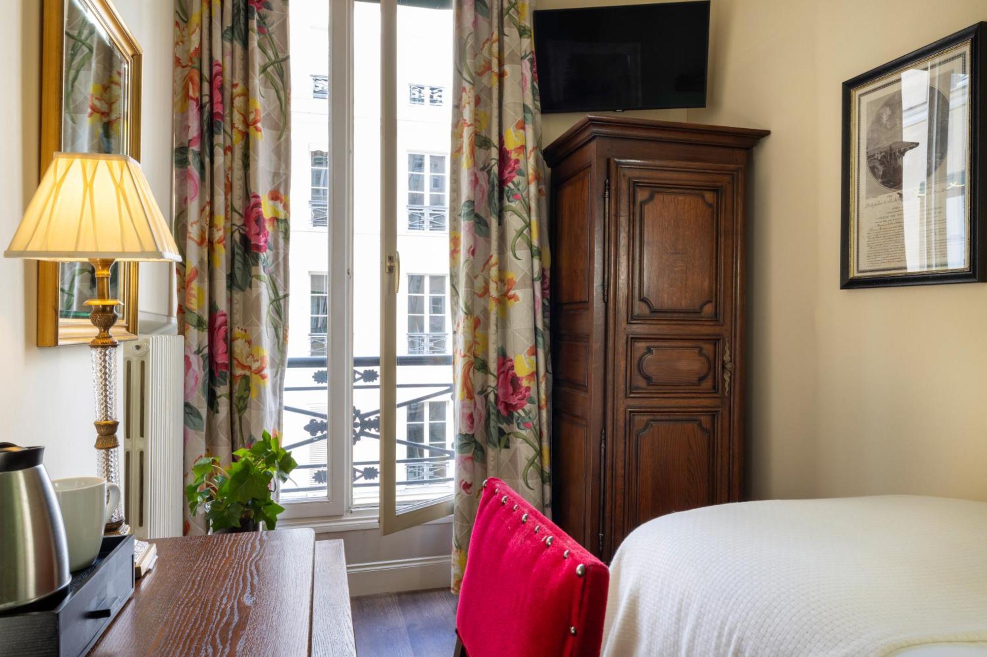 Solo Room