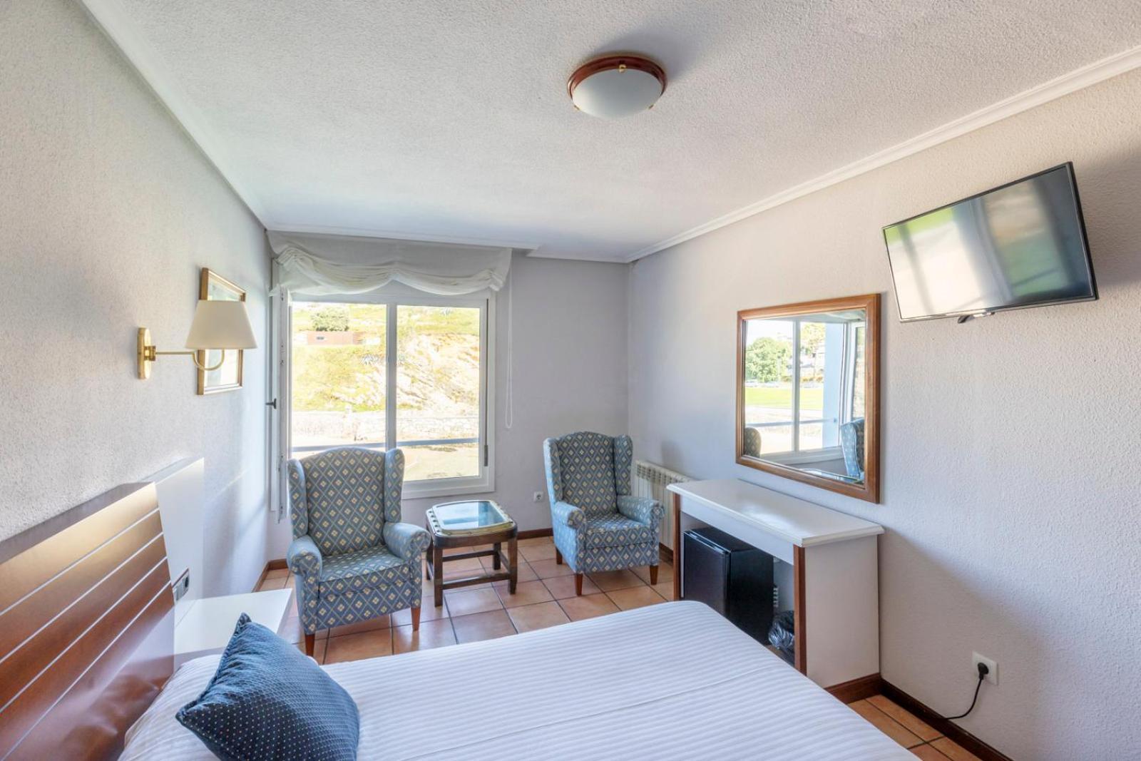 Double or Twin Room Sea View