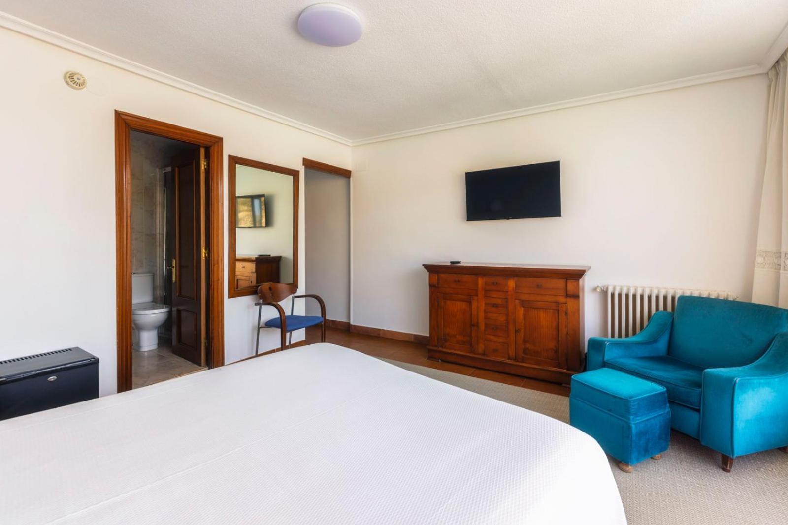 Double or Twin Room Sea View