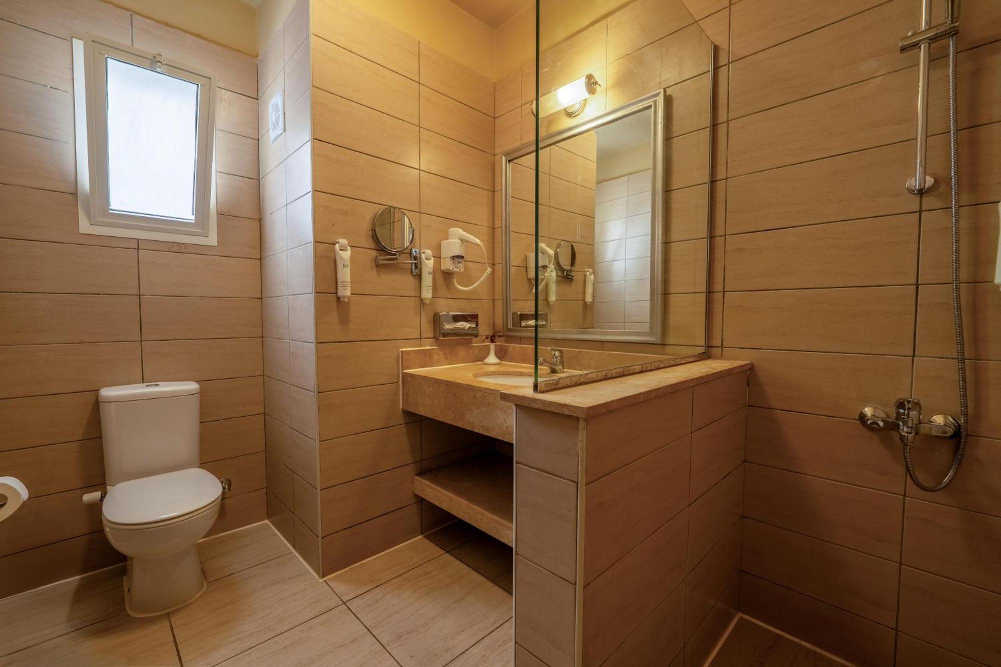 Superior Queen or Twin Bed Garden or Pool View