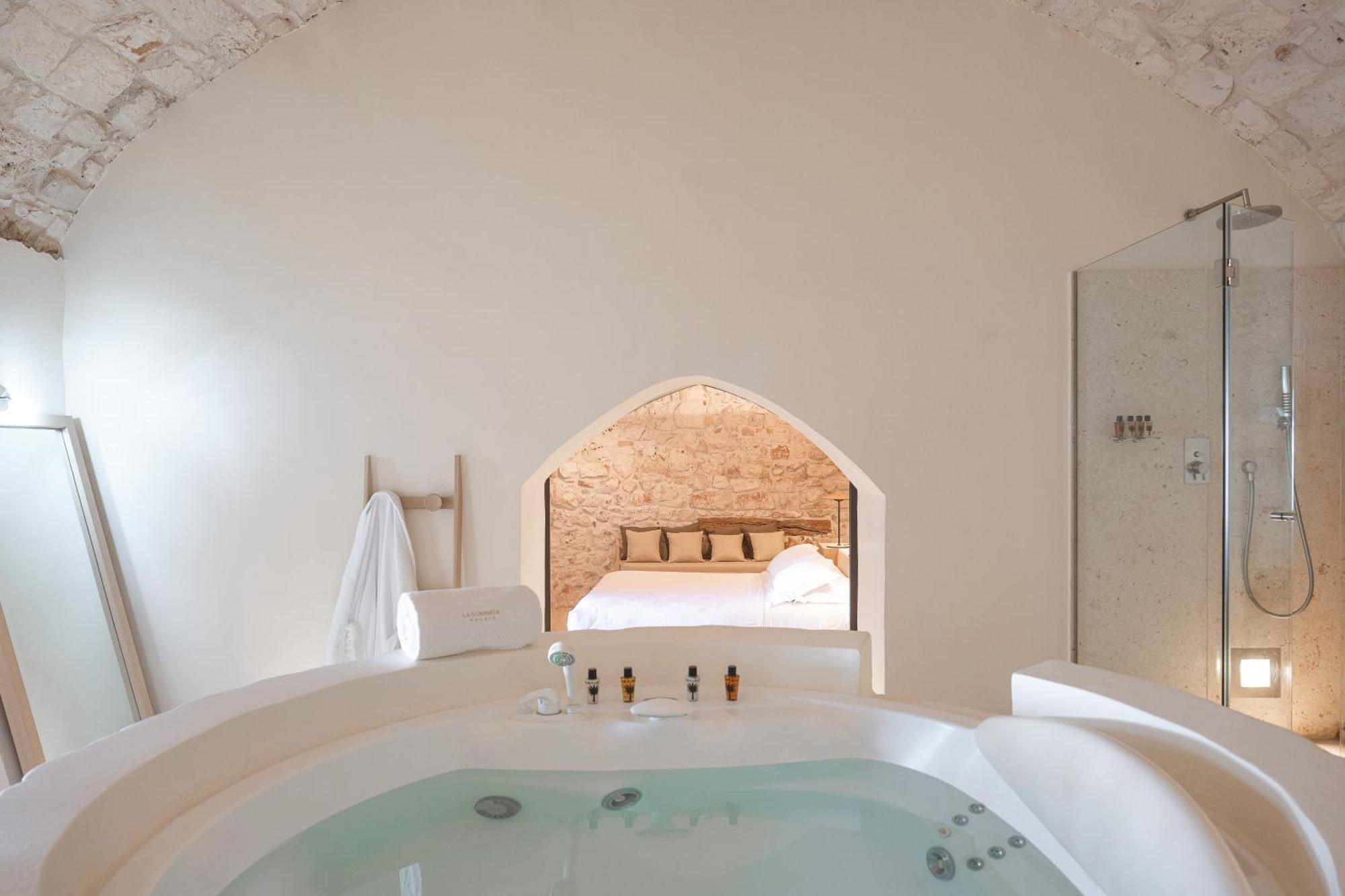 Suite Hot Tub