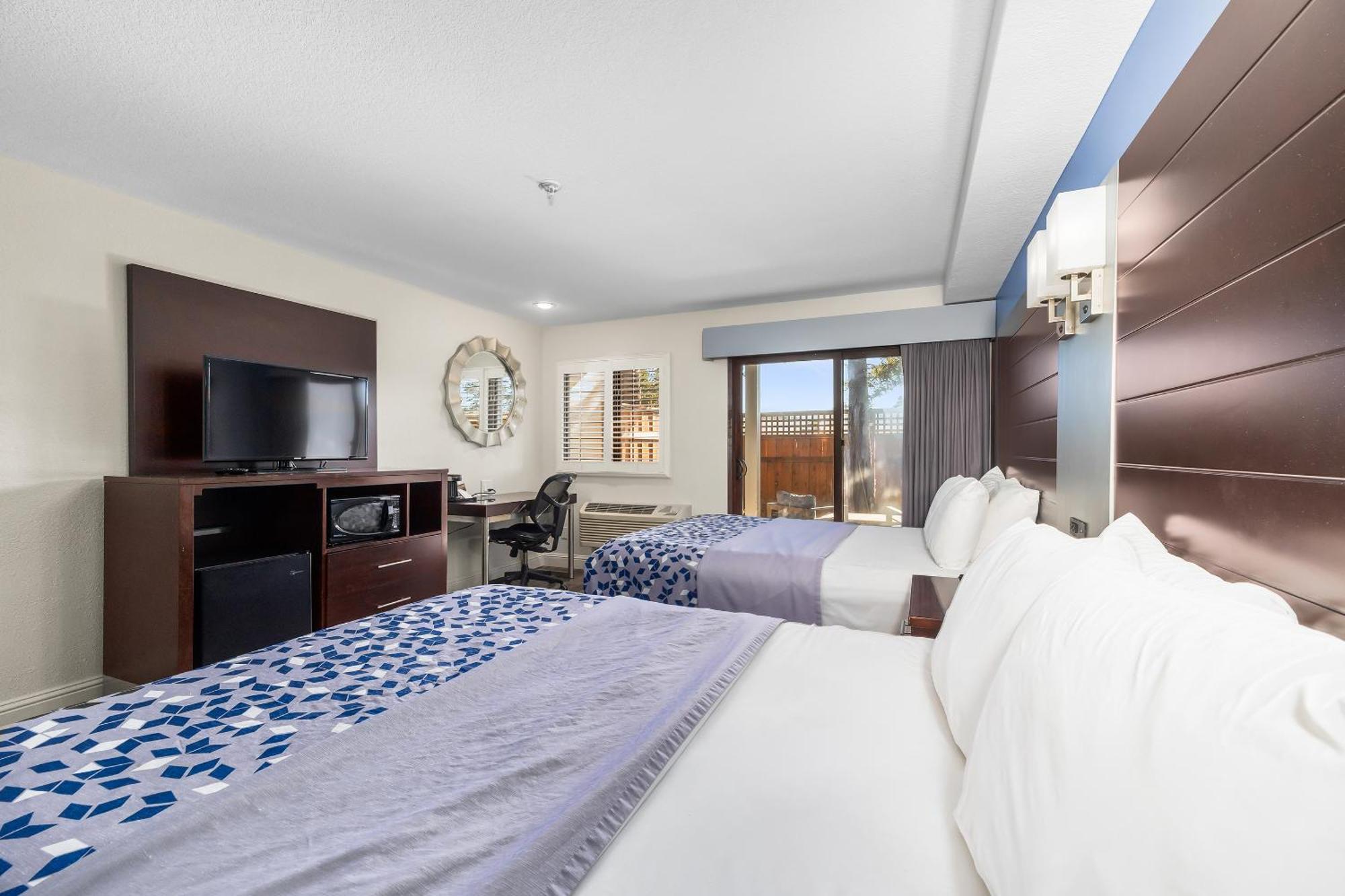 Standard Queen Room Two Queen Beds