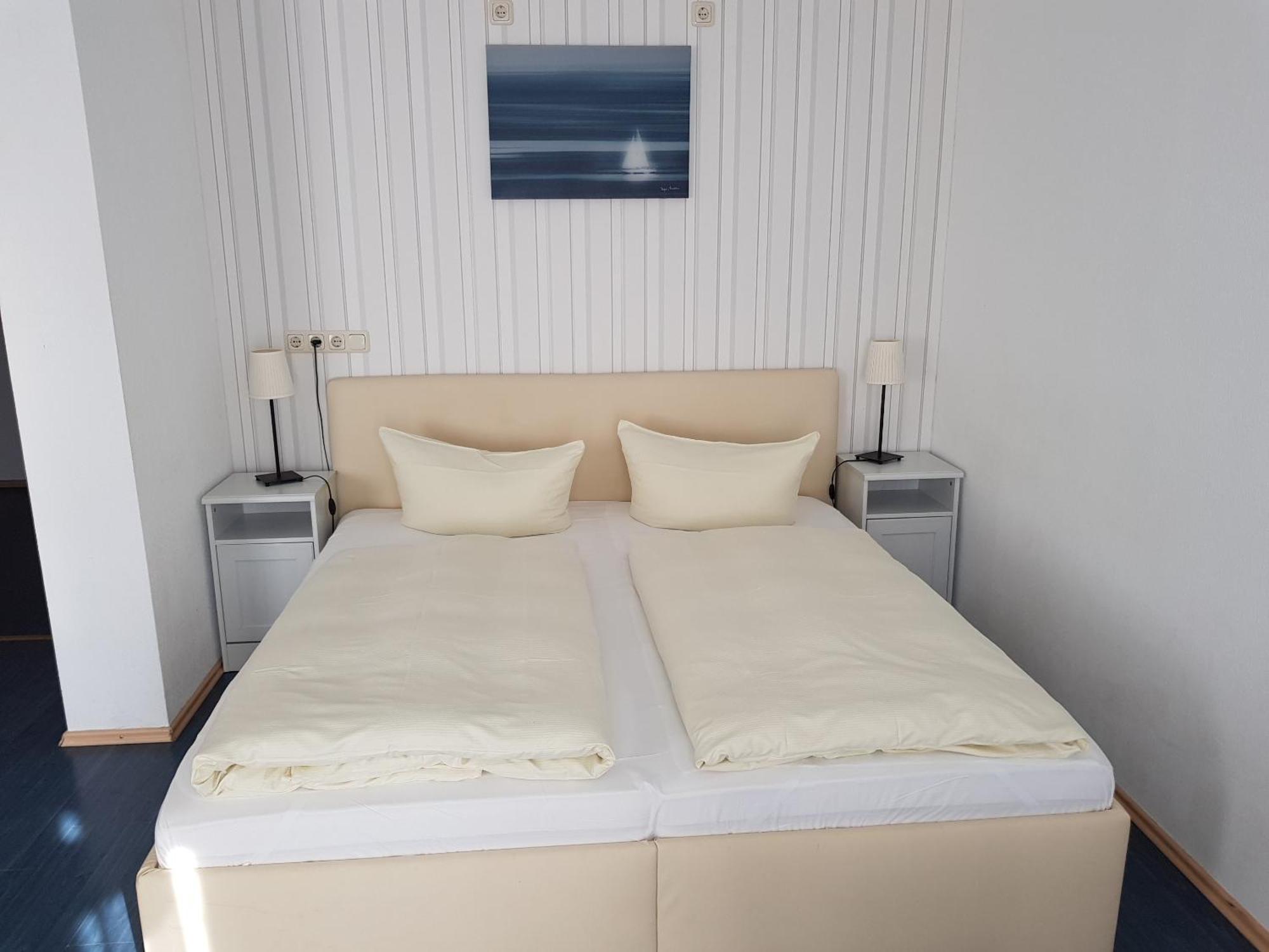One-Room Apartment Deichweg 1,1742615694:JPEG