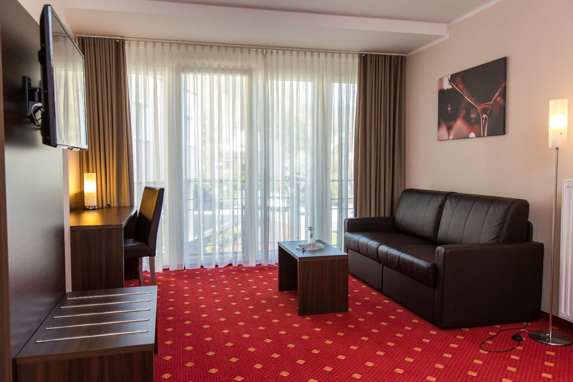 Classic Triple Room,1742615729:JPEG