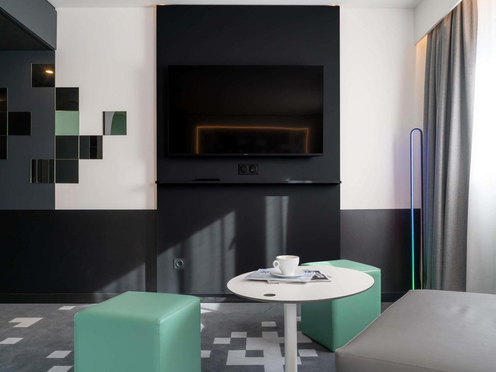 Standard Twin Room Sofa