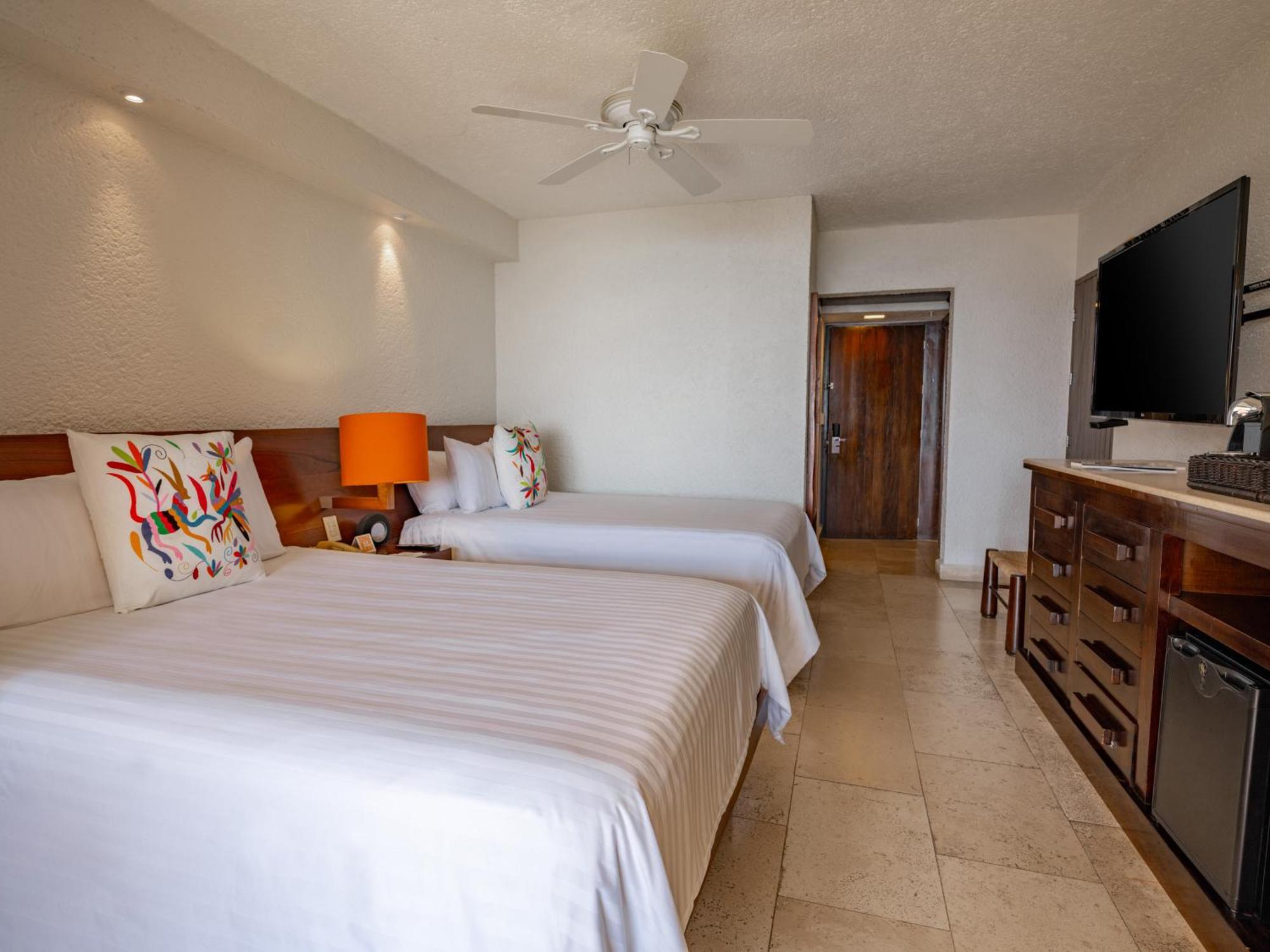 Deluxe Grand Two beds