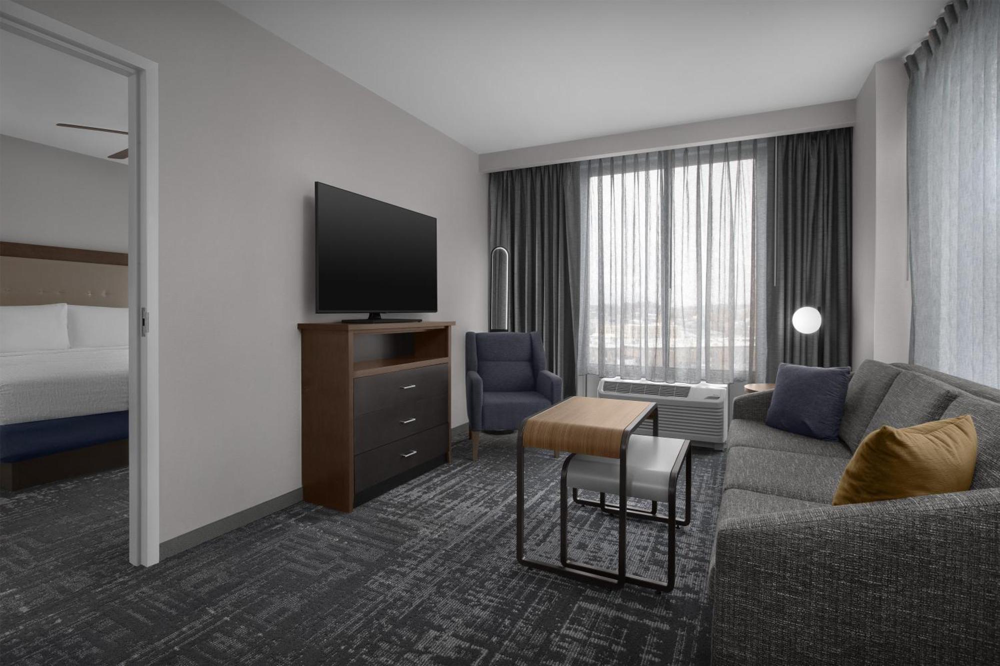 One-Bedroom King Suite Non-Smoking