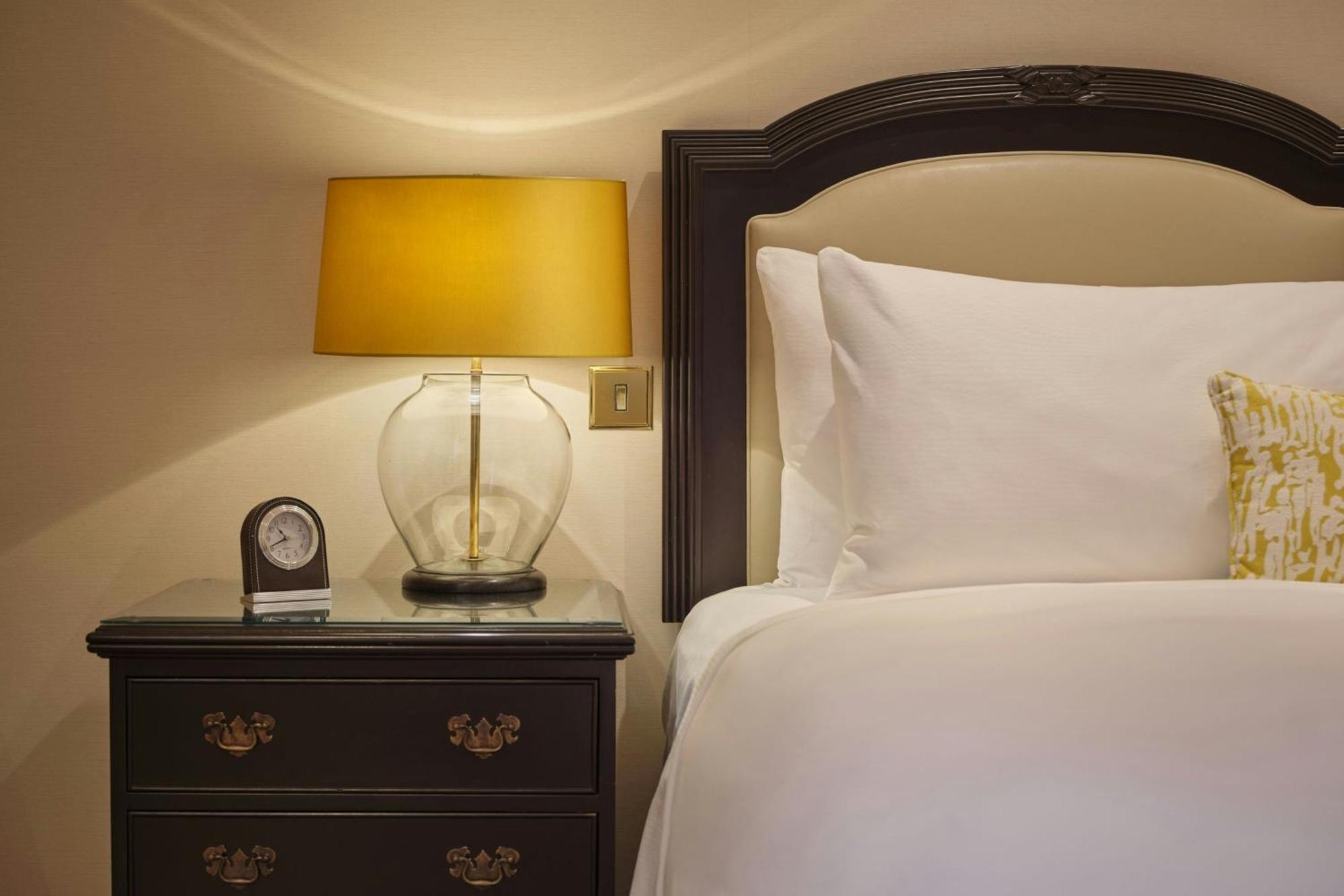 Deluxe Room Guest room 1 Queen