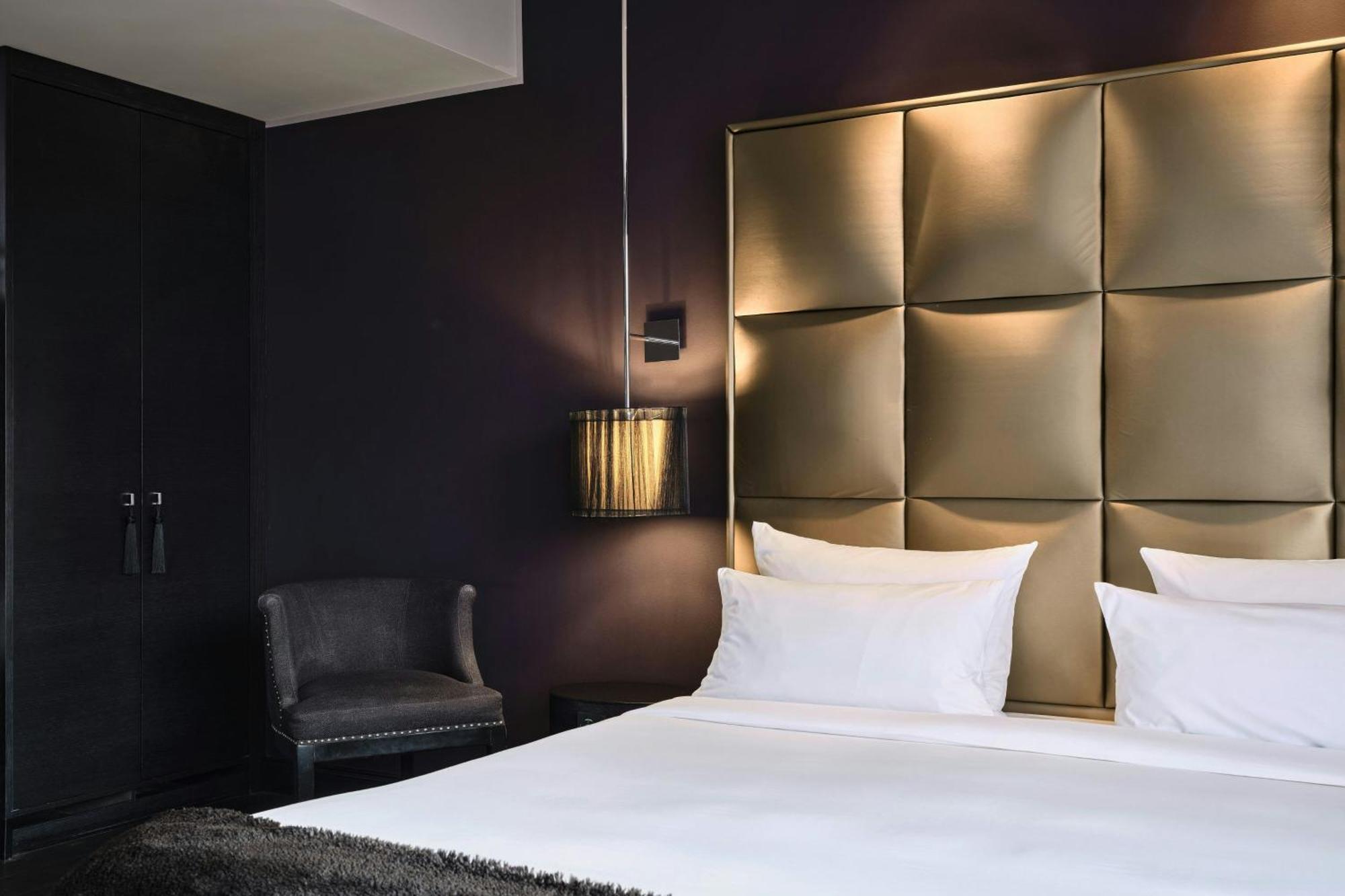 Select Queen Room with Courtyard View,1742624249:JPEG