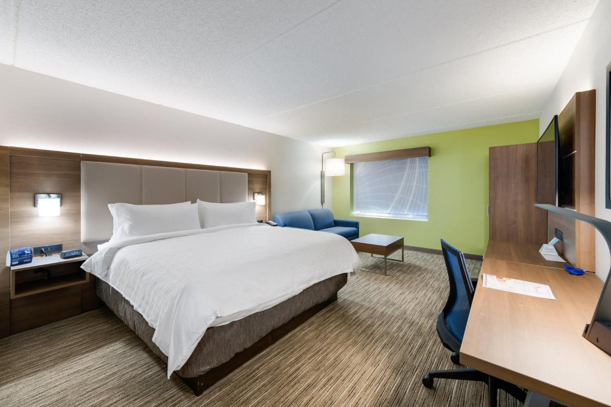 Standard King Room