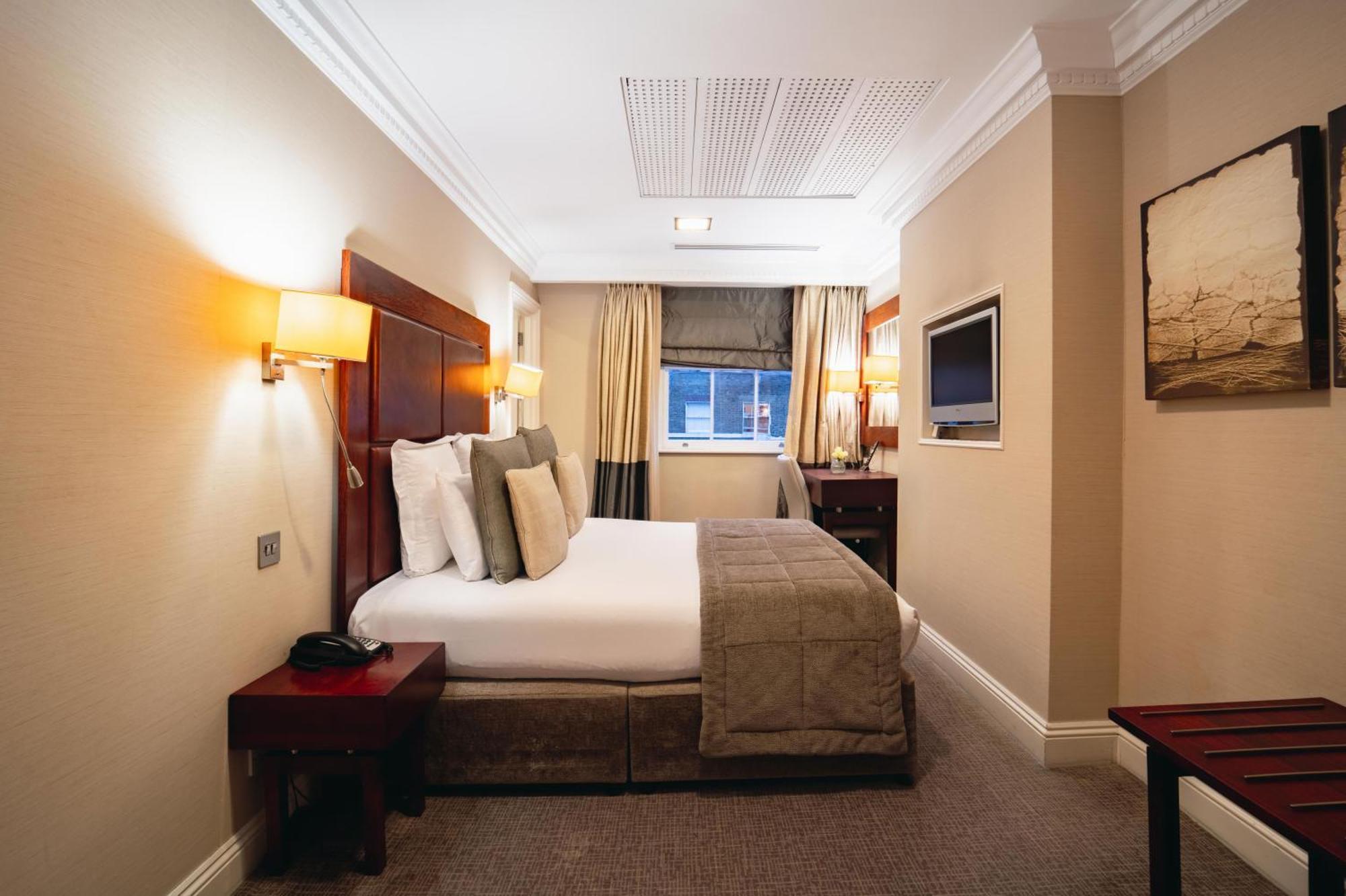 Classic Double Room