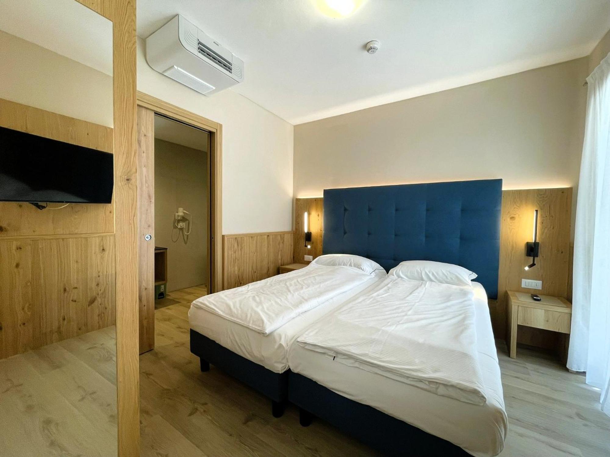 One-Bedroom Standard Apartment