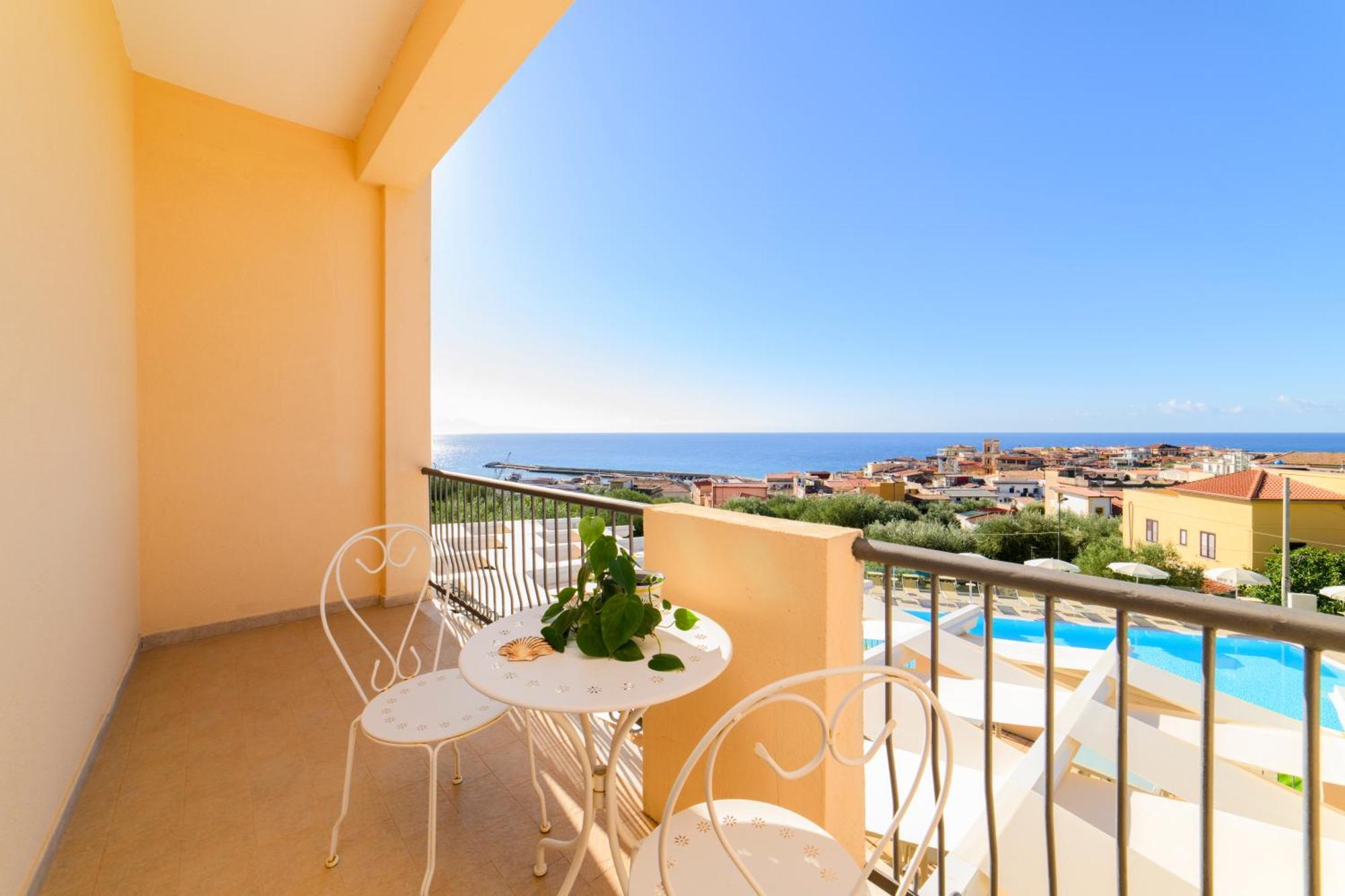 Deluxe Double Room Sea View