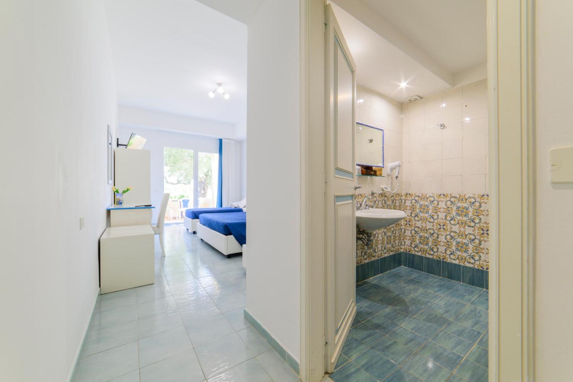 Triple Room with Garden View,1742630840:JPEG