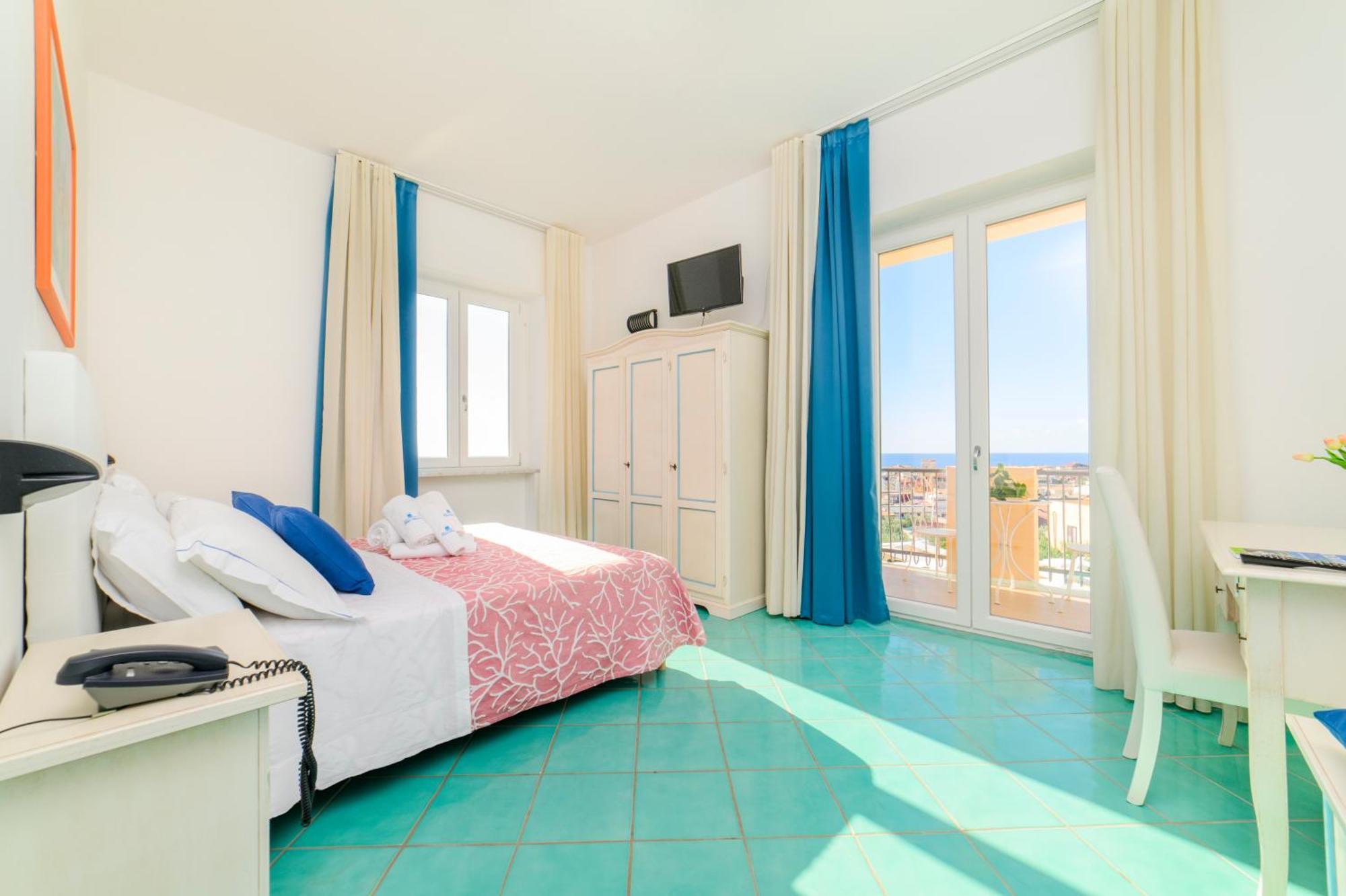 Deluxe Double Room Sea View