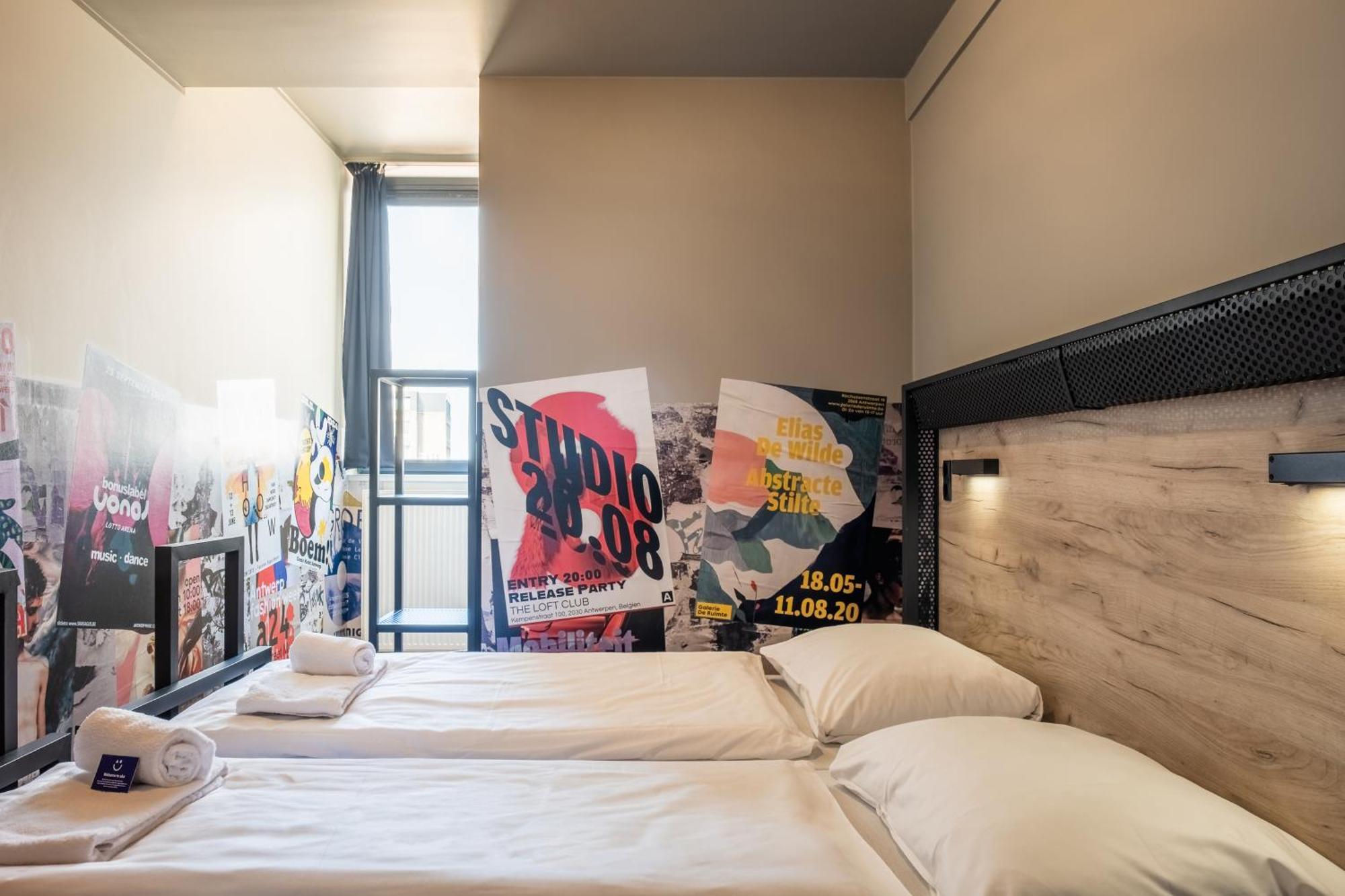 Double Room,1742632143:JPEG