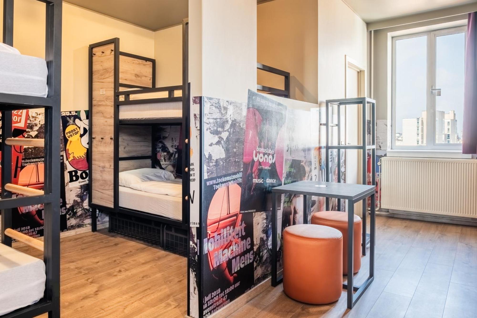 Quadruple Room,679014348:JPEG