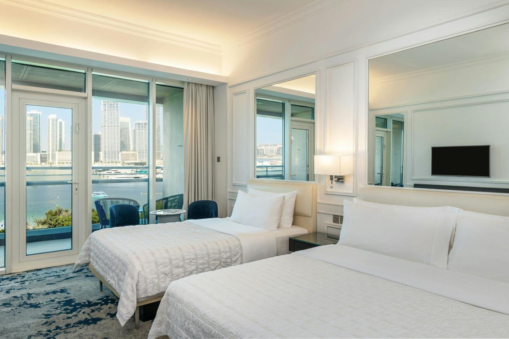 Club Sea View Balcony 1 King & 1 Single Happy Hour Afternoon Tea