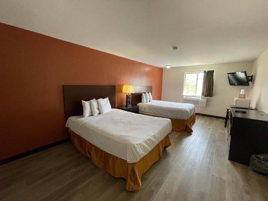 Standard Queen Room with Two Queen Beds