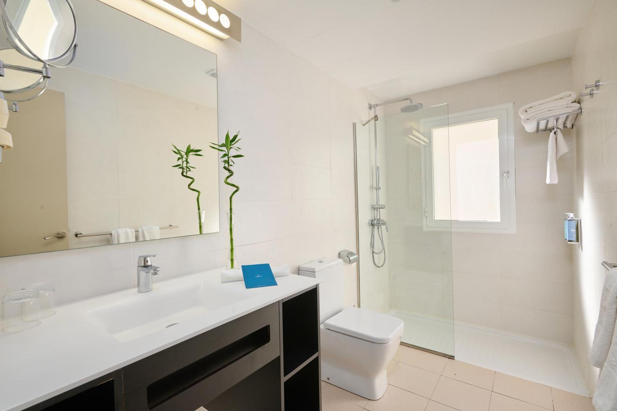 Economy Club Apartment