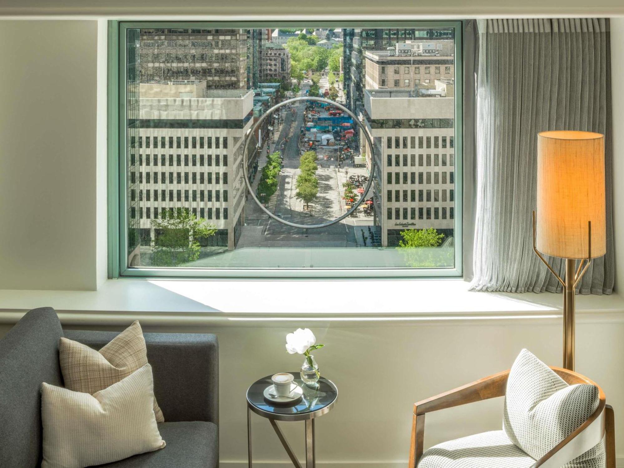 Fairmont View King Room