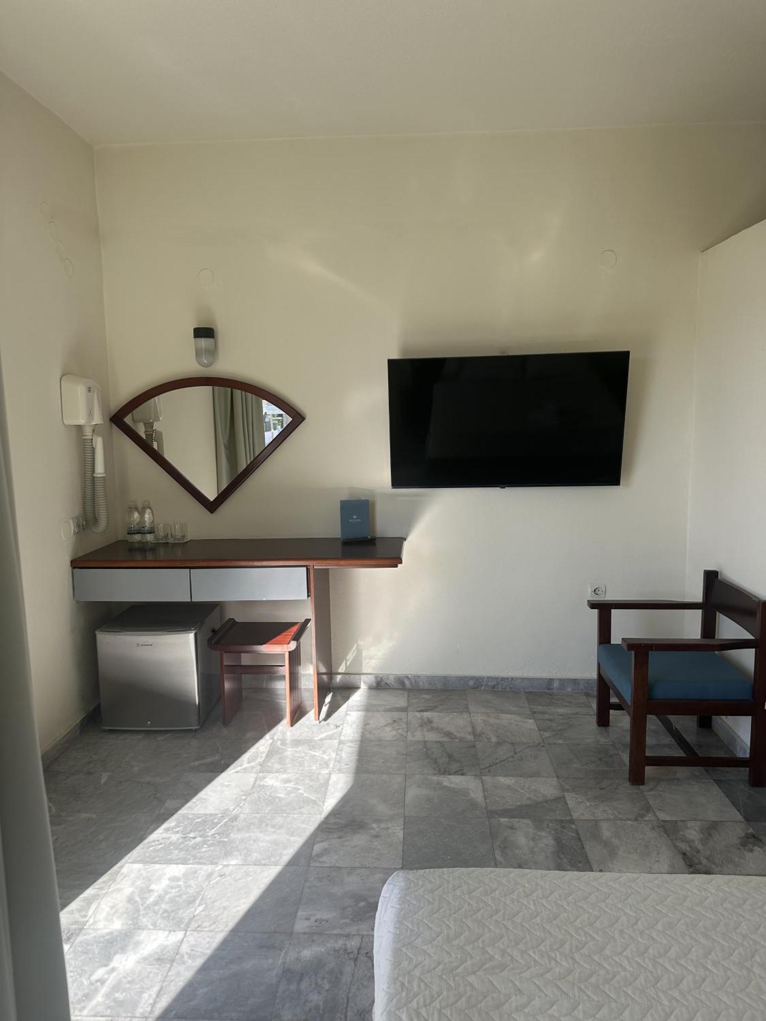 Double Room Pool View