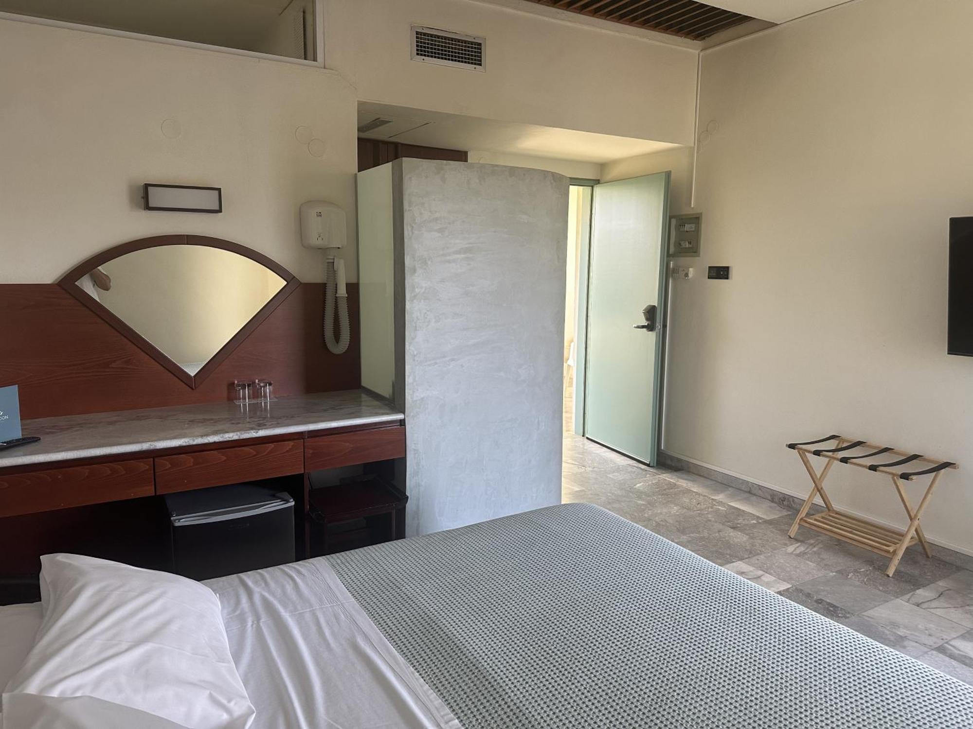 Double Room Pool View
