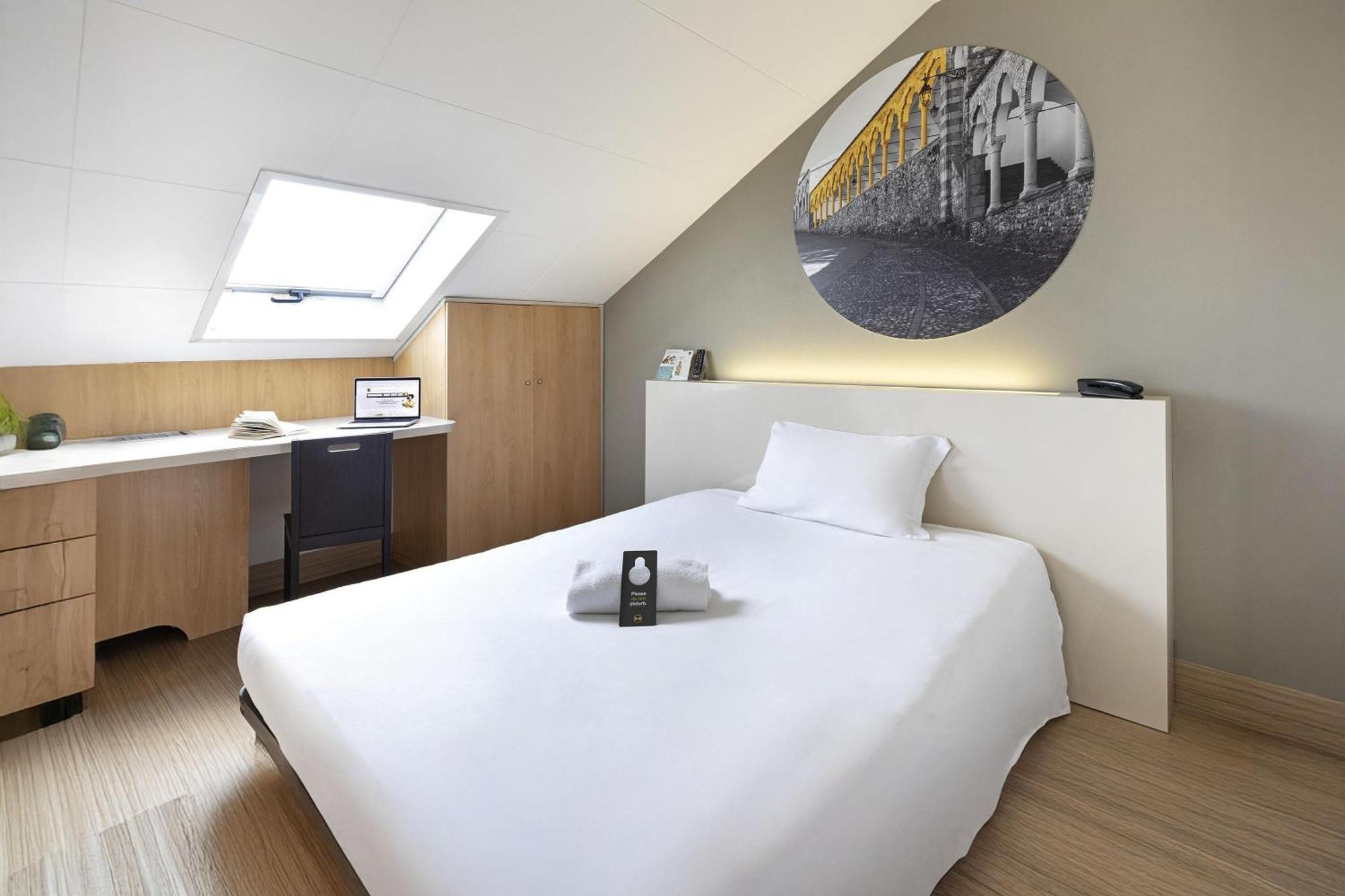 Single Room,1742639655:JPEG