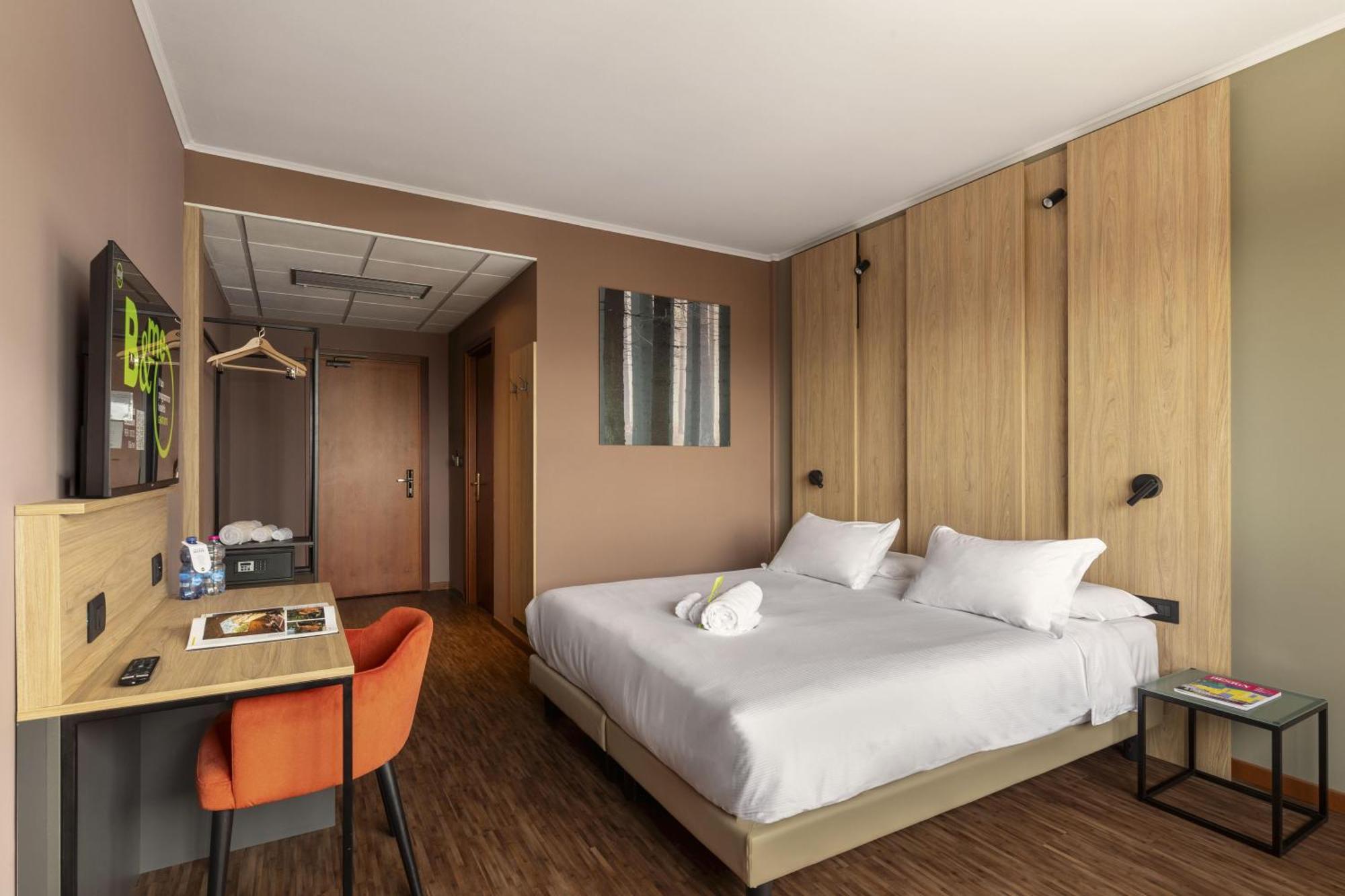 Deluxe Double Room,1742640112:JPEG