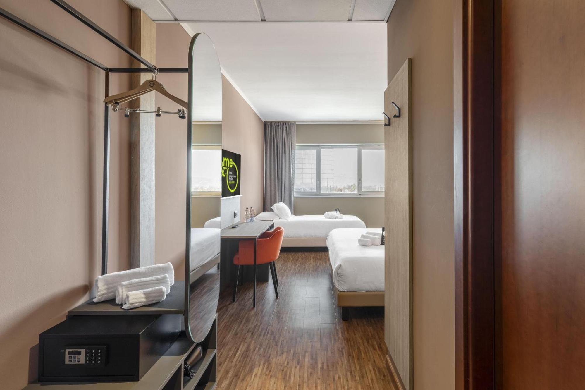 Triple Room,1742640129:JPEG