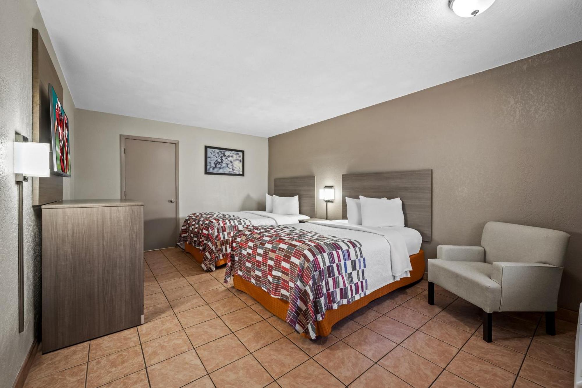 Deluxe Room Two Double Beds Disability Access Roll Shower Non-Smoking,1742640994:JPEG