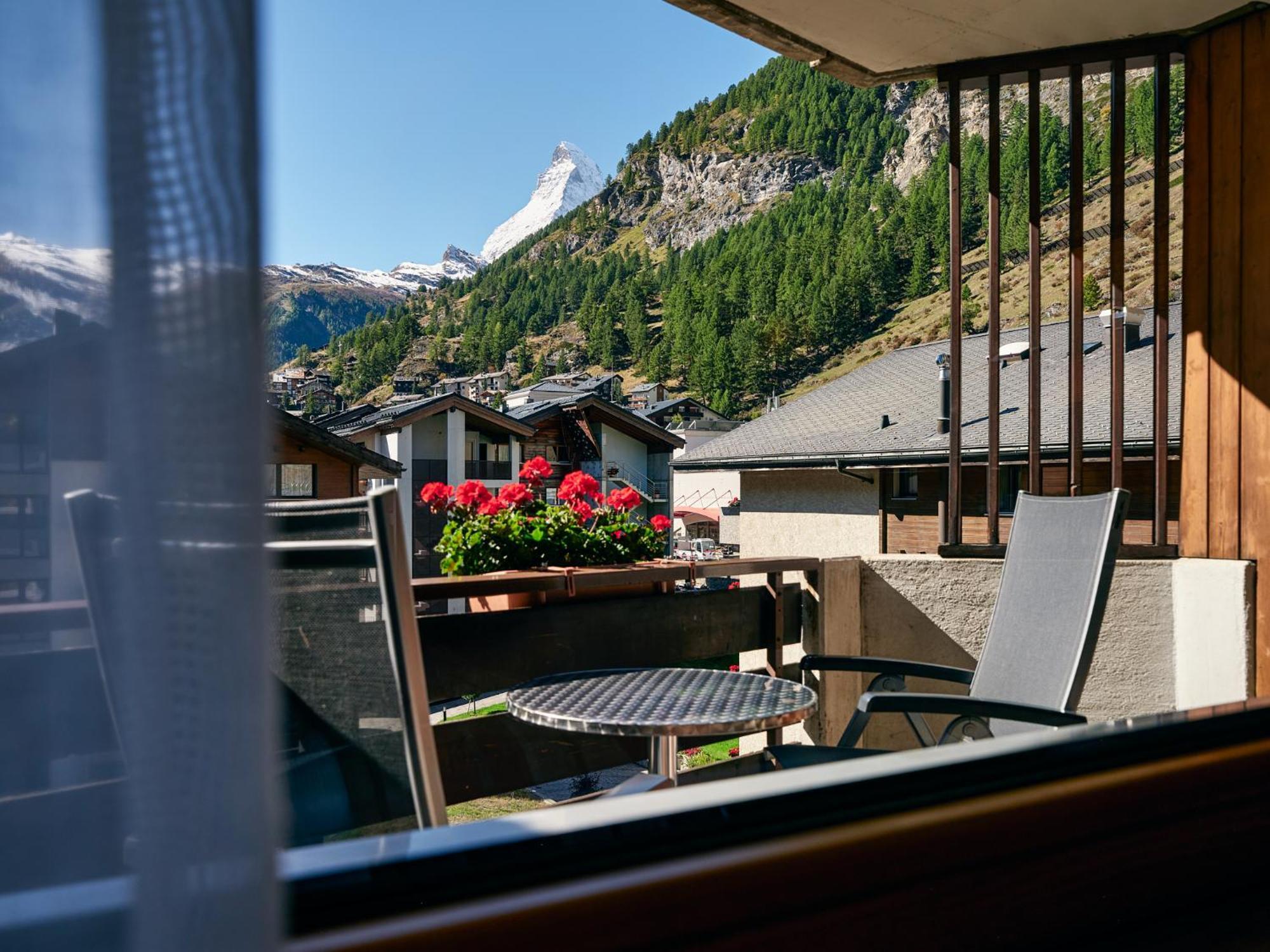 Twin Room Matterhorn View,1742642202:JPEG