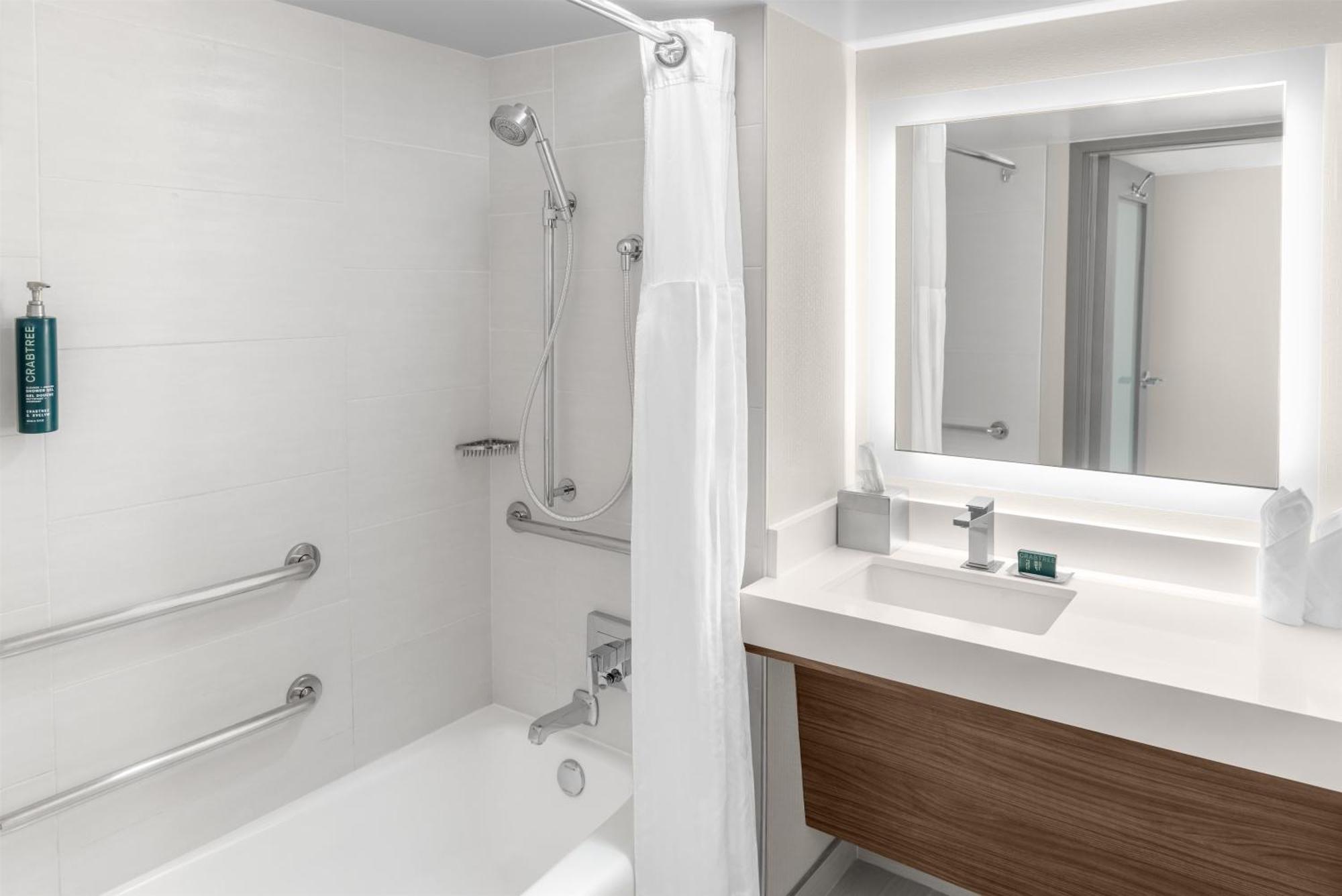 King Room Bath Tub Mobility Hearing Accessible