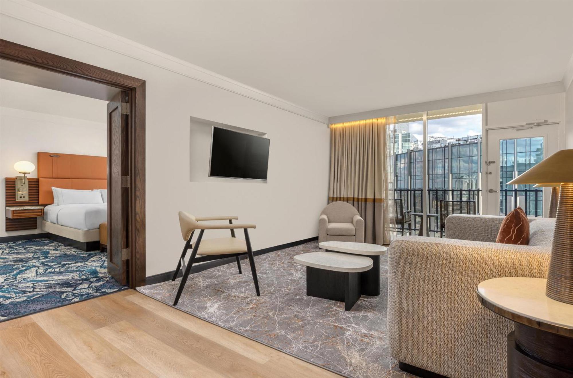 Junior King Suite Seating Area