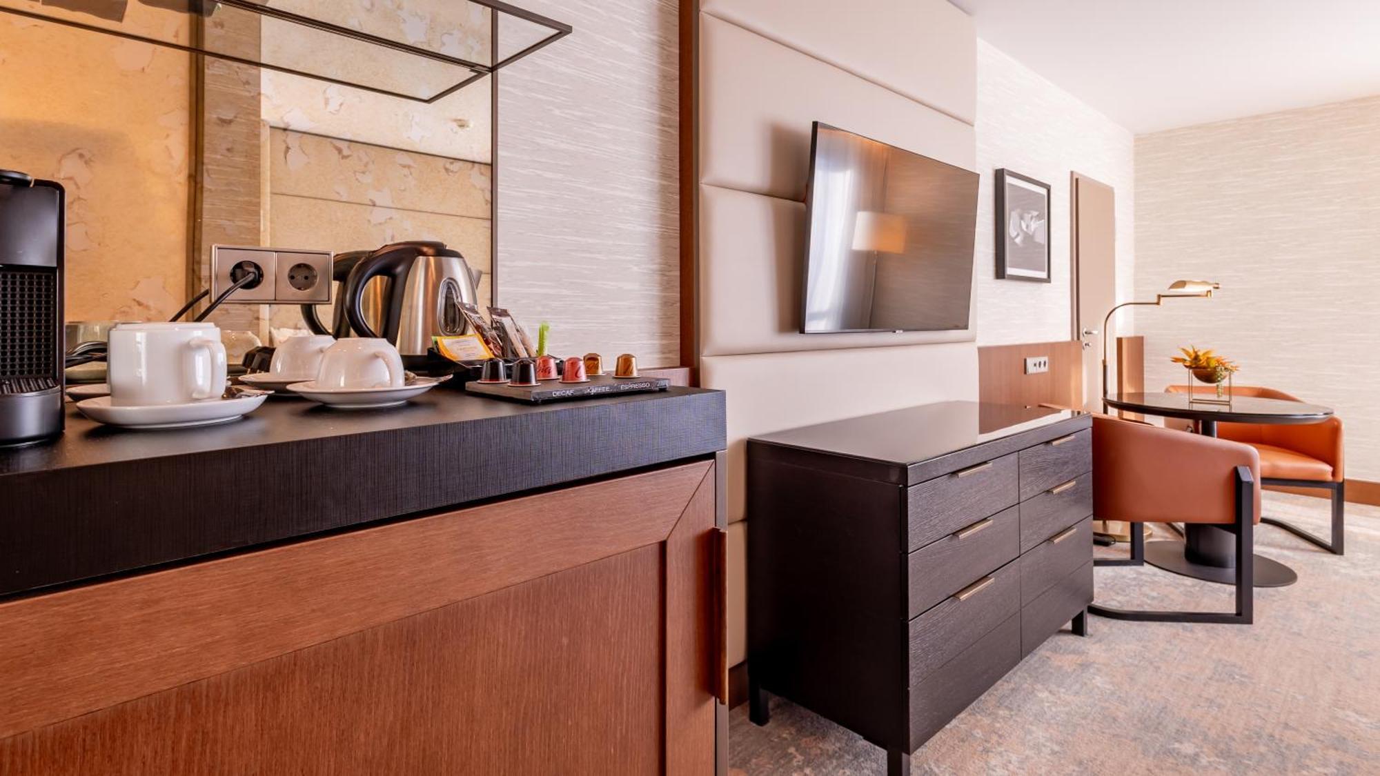 Premium King Room