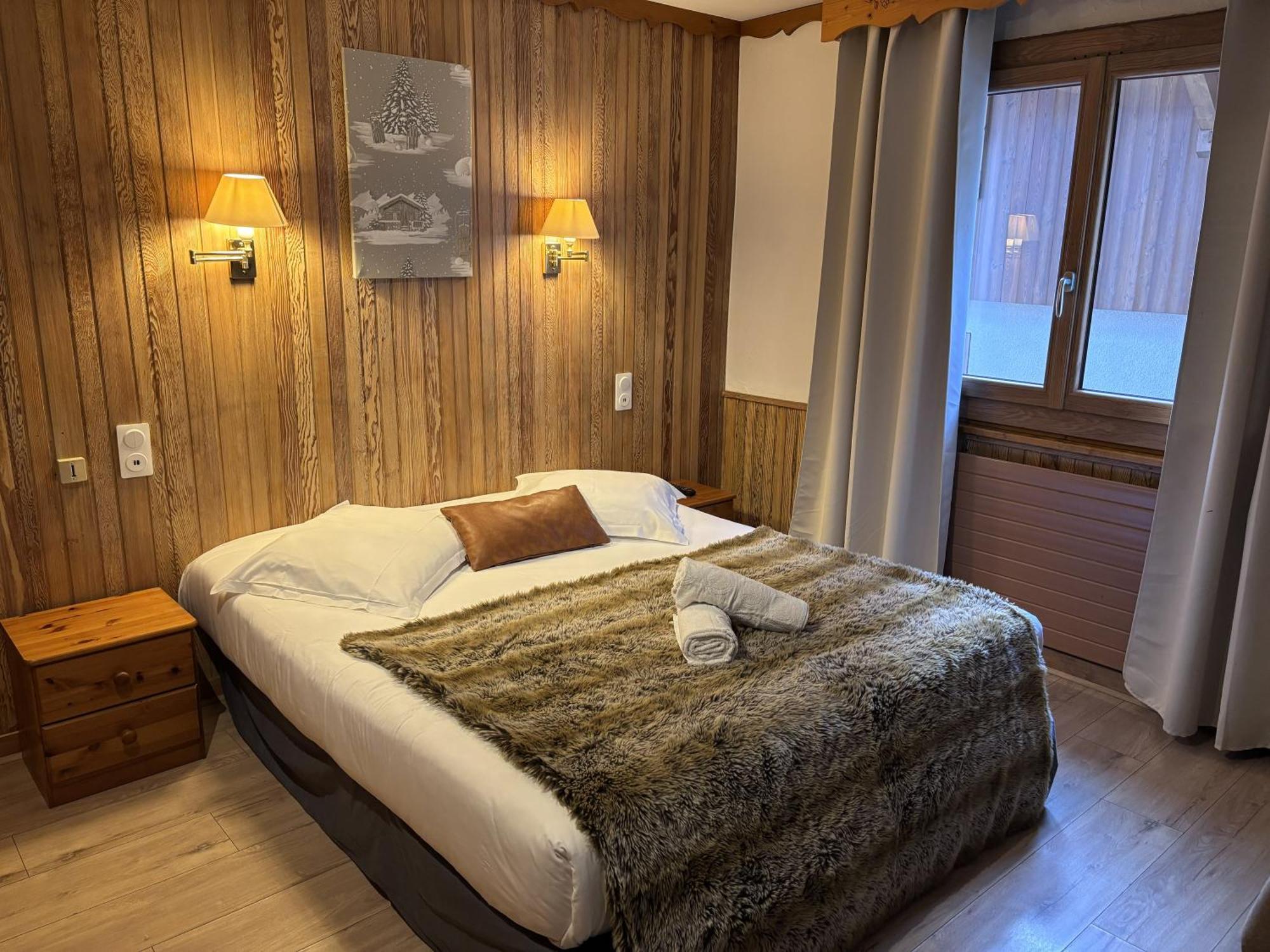 Standard Double Room,1742650163:JPEG