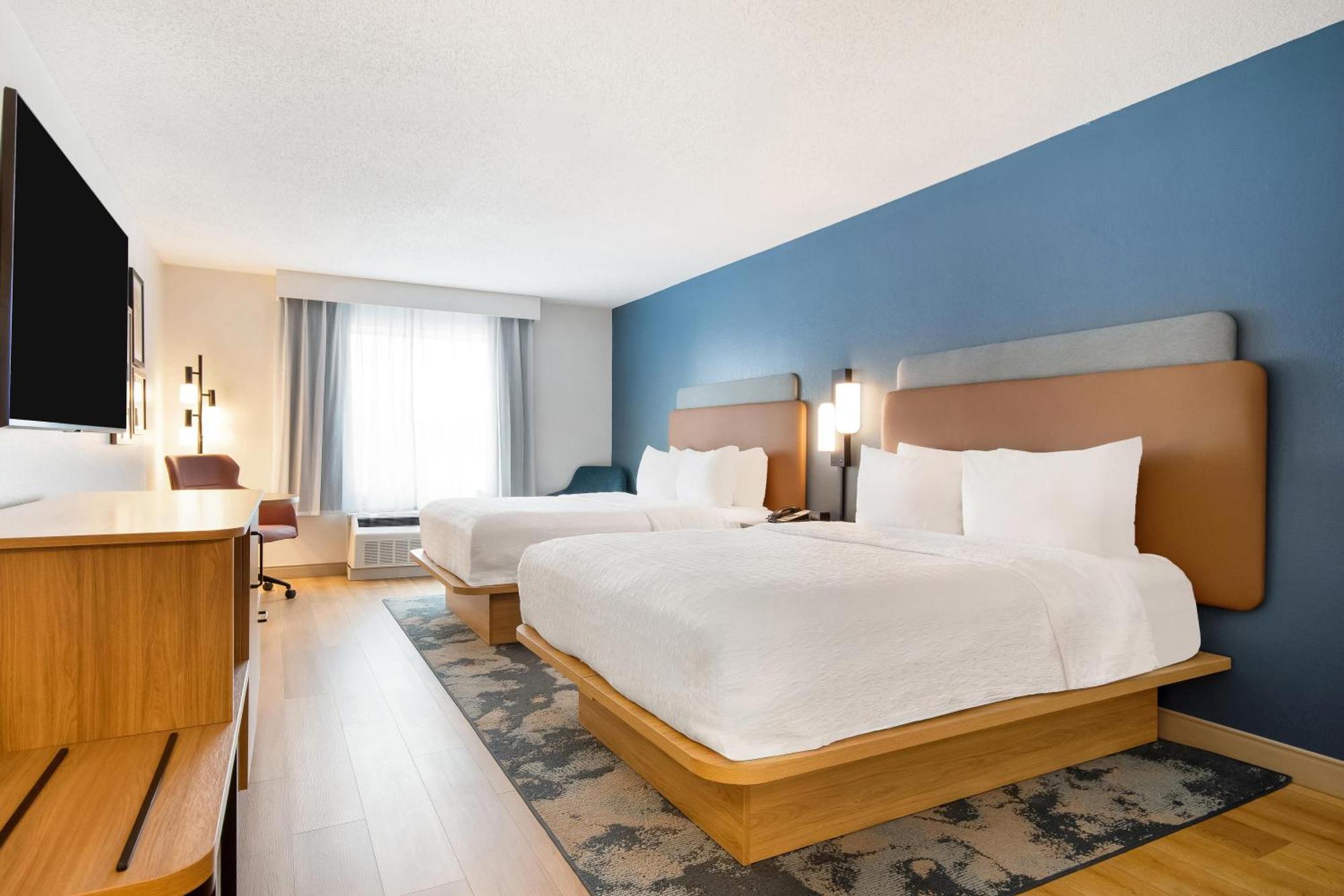 Room with Two Queen Beds - Non-Smoking