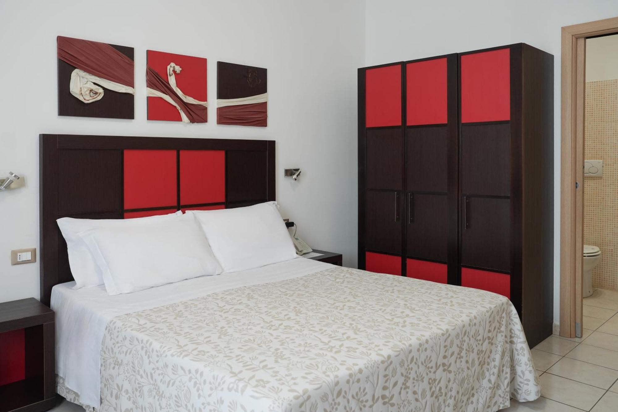 Double or Twin Room,1742656240:JPEG